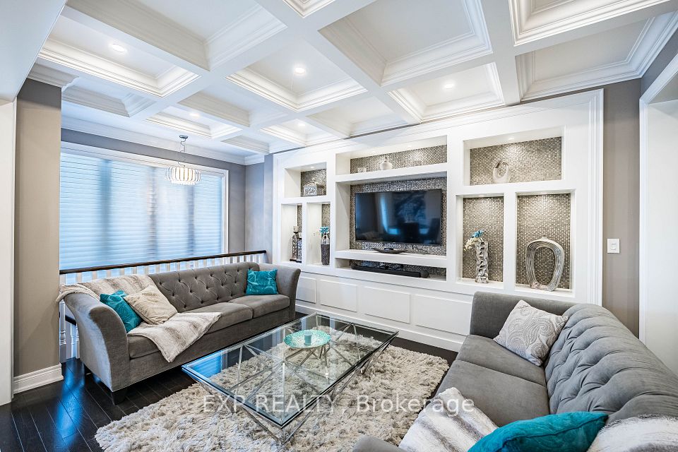 2465 Village Common