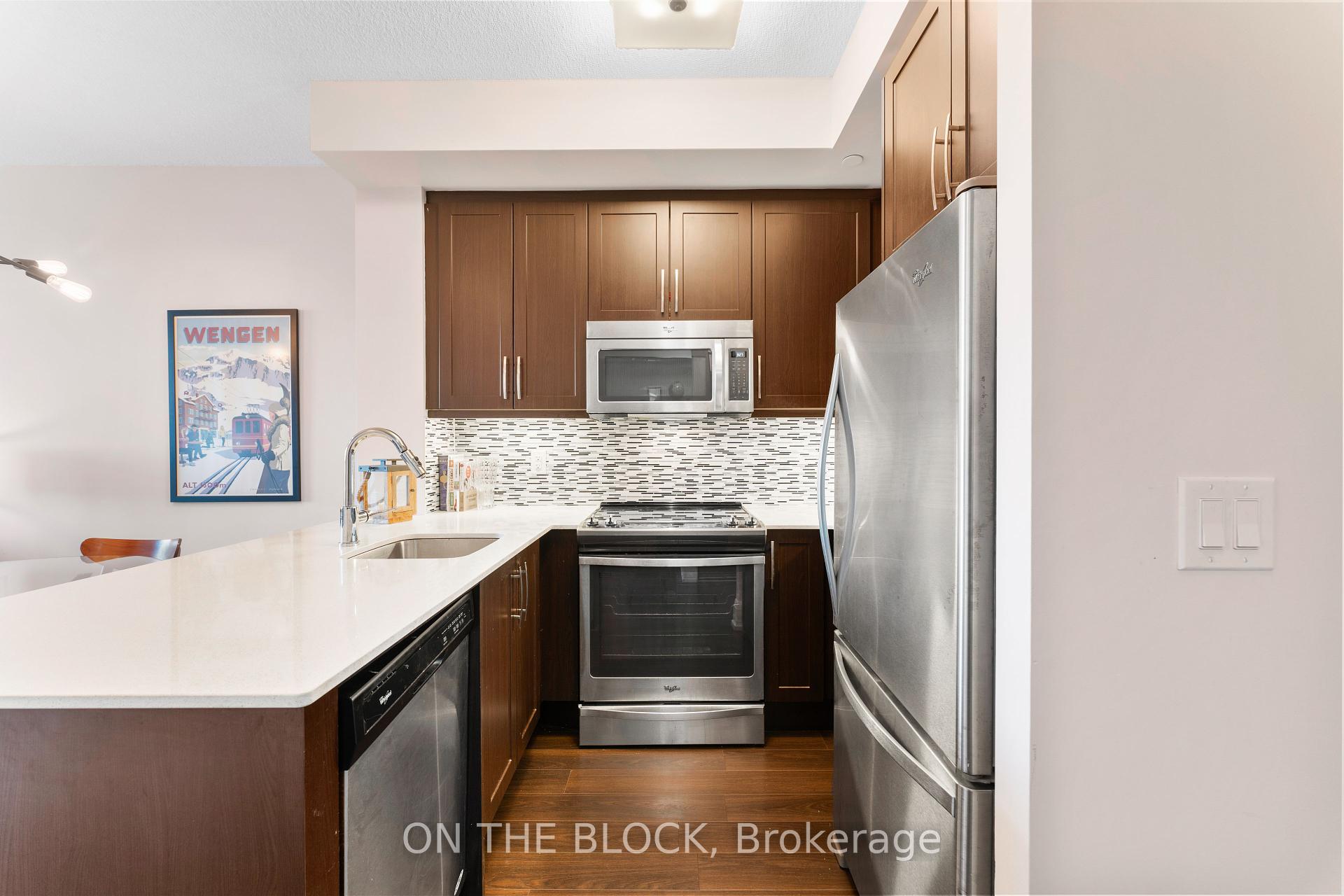 2 Bedrooms Condo at 1 Old Mill, Toronto For sale