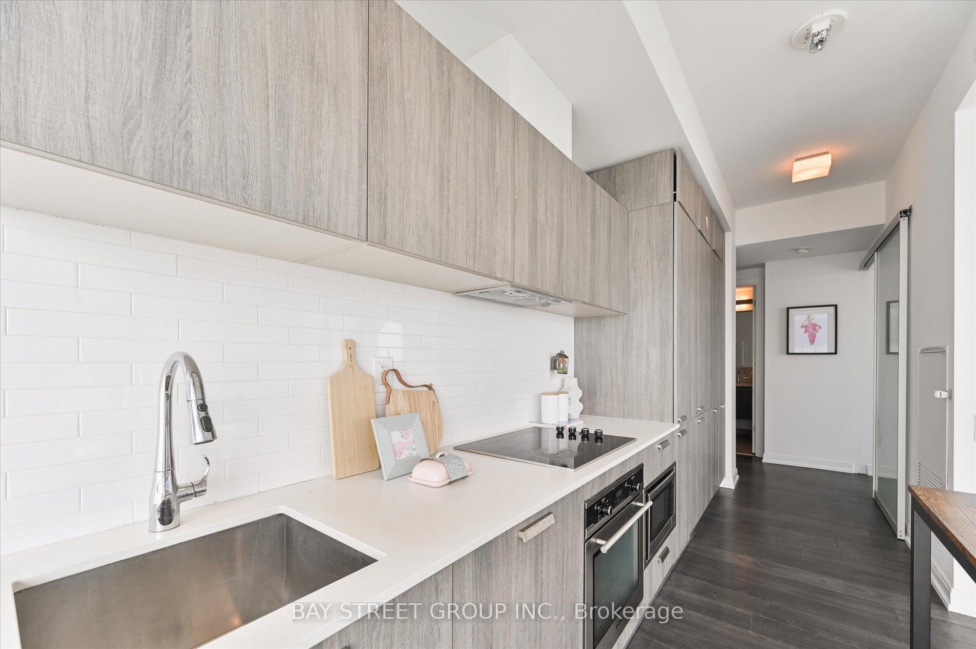 1 Bedroom Condo at 50 Charles, Toronto For sale
