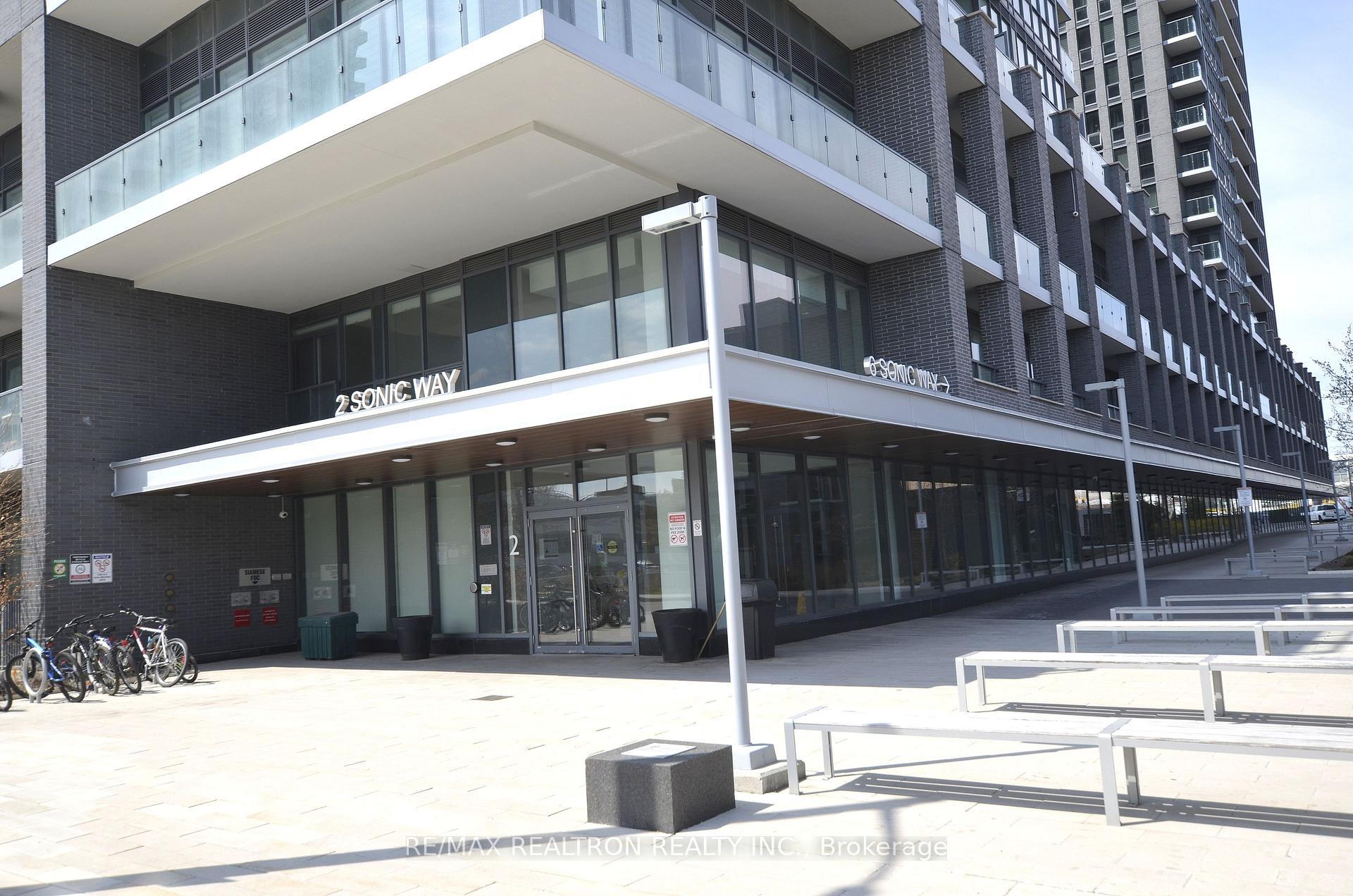 Condo at 2 Sonic, Toronto For sale