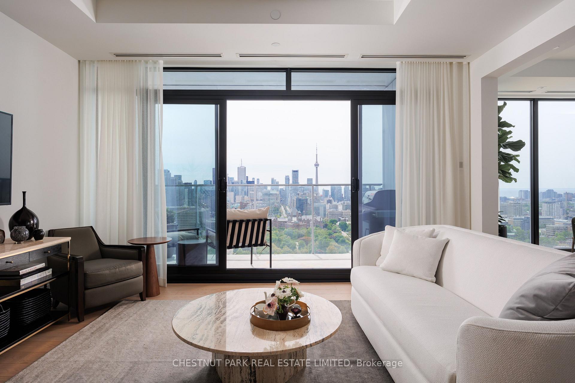 4 Bedrooms Condo at 200 Cumberland,  Toronto For sale