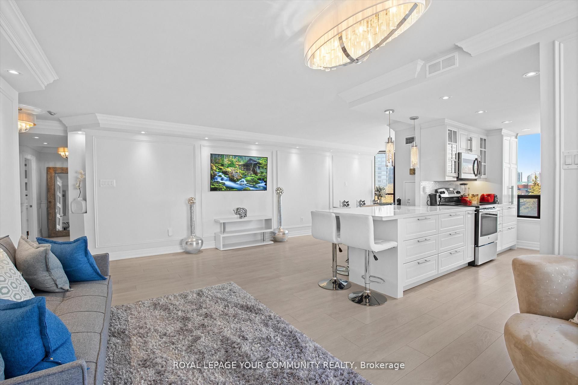 7420 Bathurst Street, #503