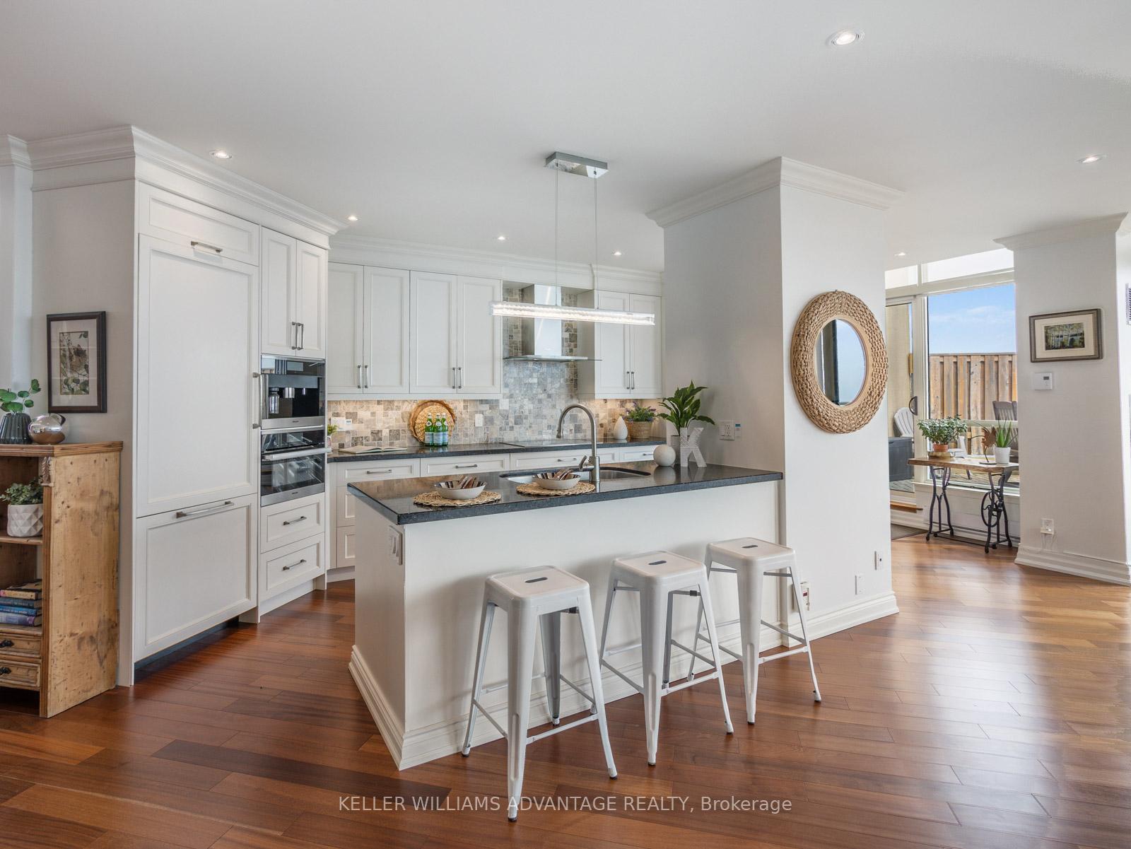 3 Bedrooms Condo at 20 Guildwood,  Toronto For sale