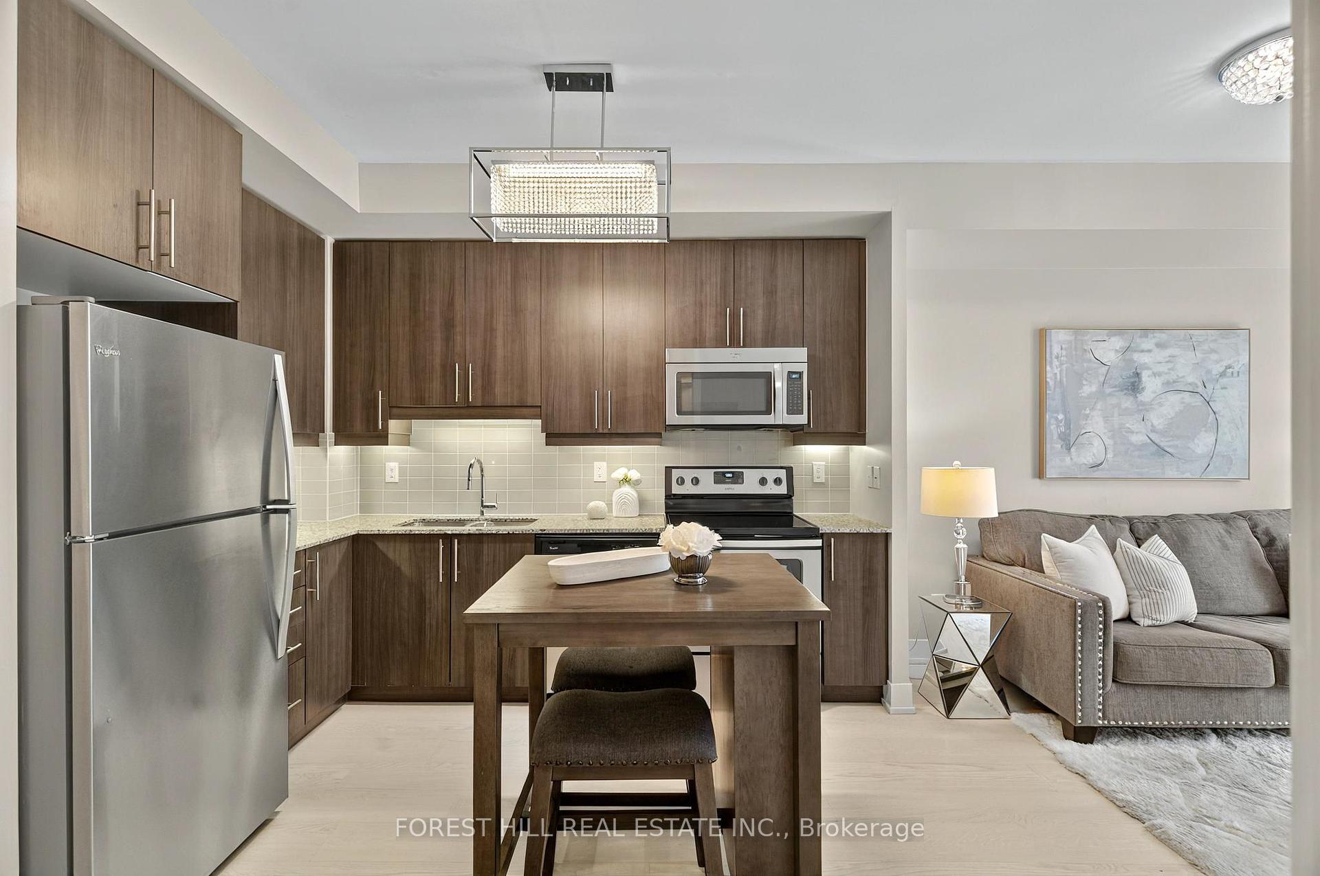 2 Bedrooms Condo at 68 Merton, Toronto For sale