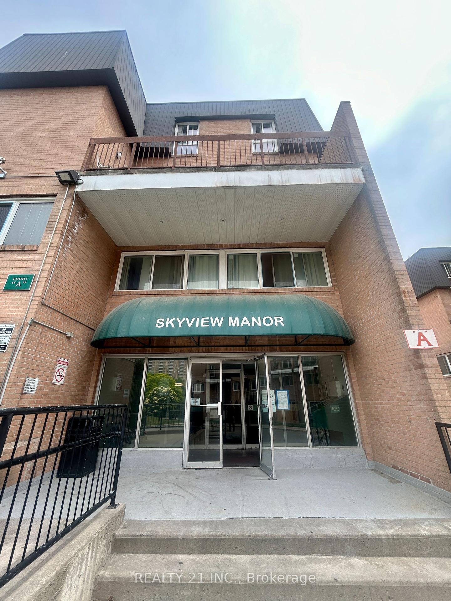 3 Bedrooms Condo at 100 Mornelle, Toronto For sale
