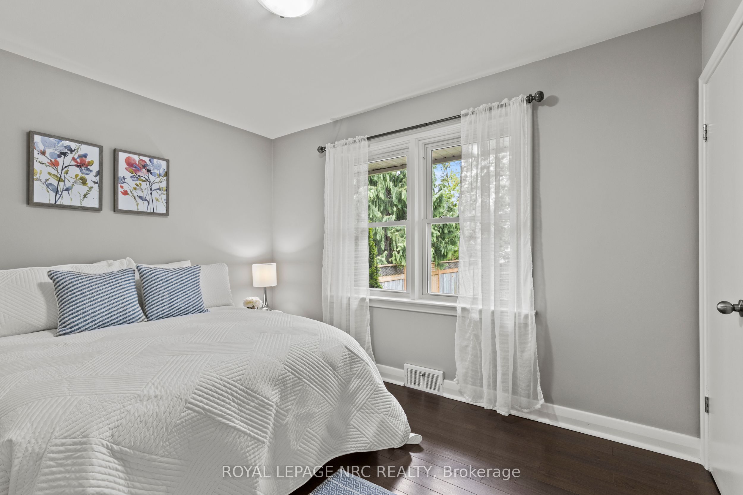 10 Whiteoak Drive