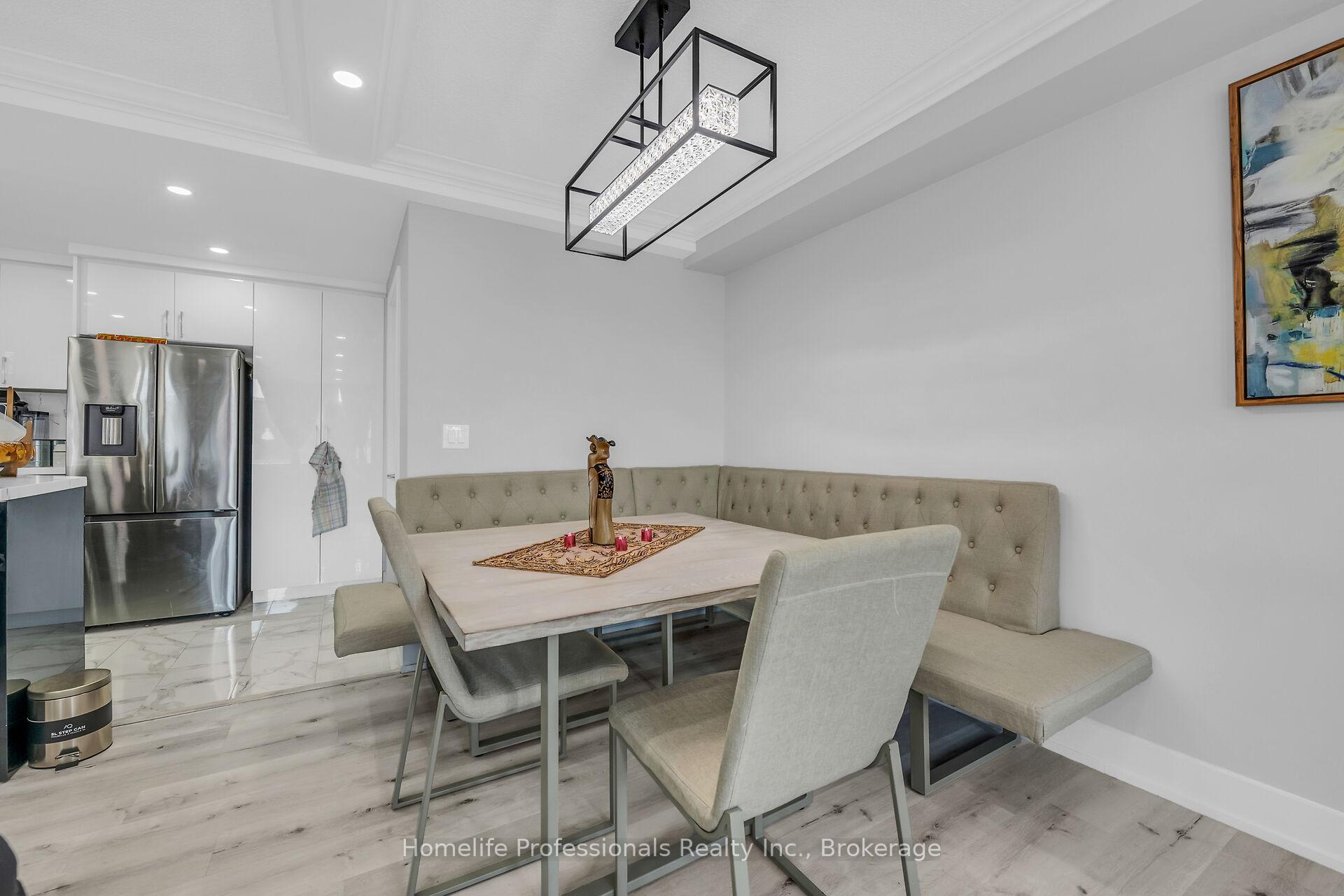 2 Bedrooms Condo at 120 Duke,  Hamilton For sale