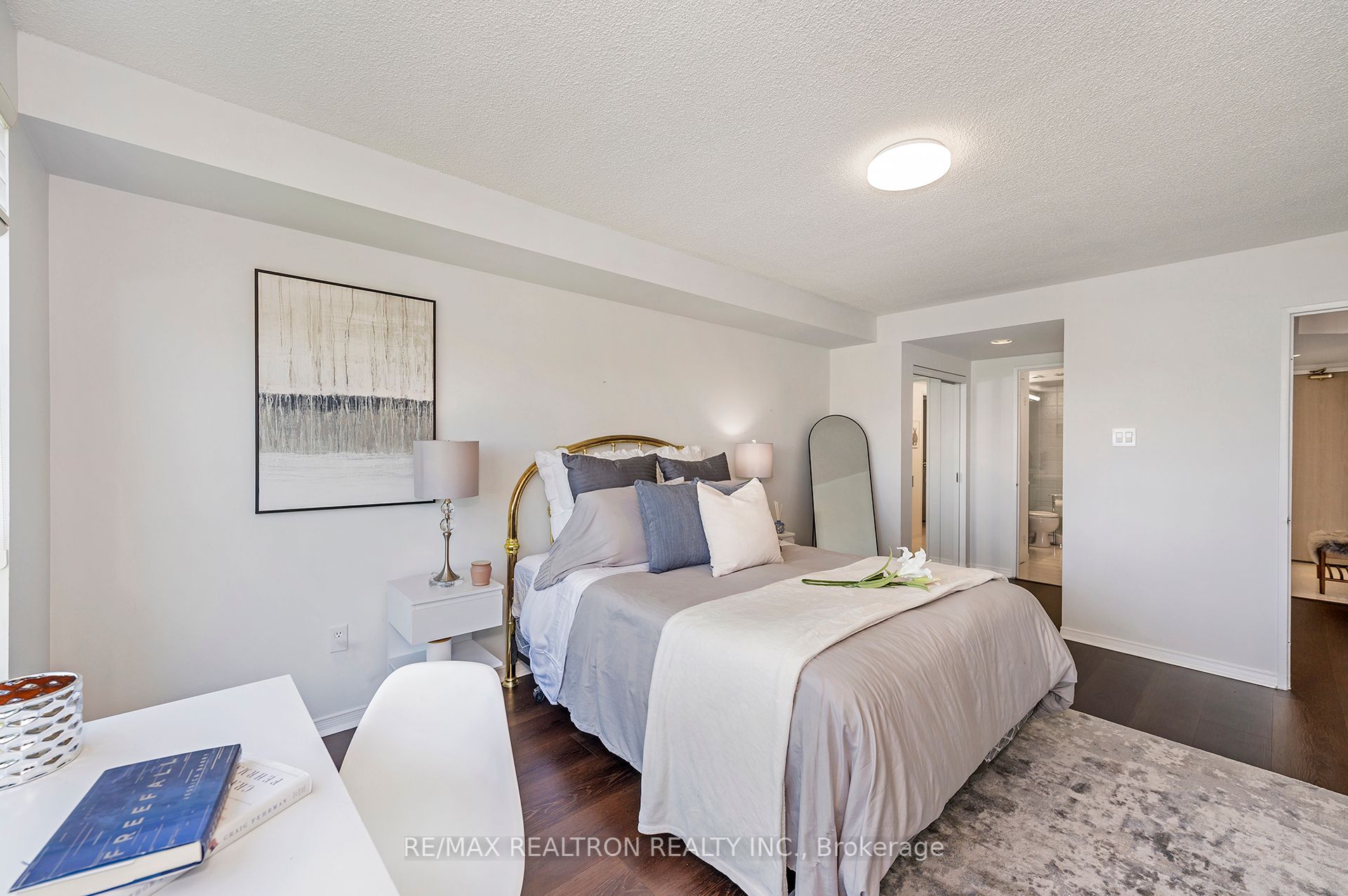 2155 Burnhamthorpe Road W, #1301
