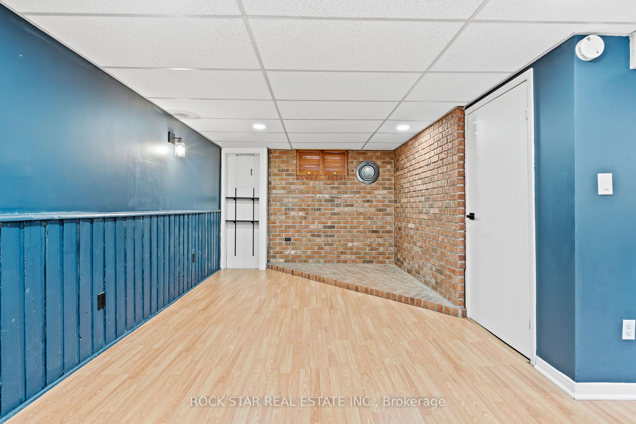 27 Cindy Drive