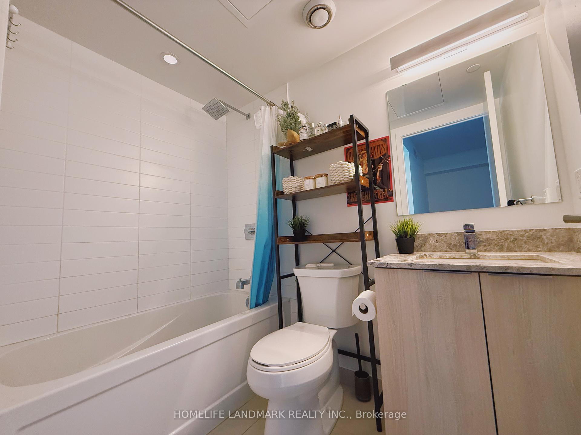 2 Bedrooms Condo at 501 Yonge, Toronto For sale