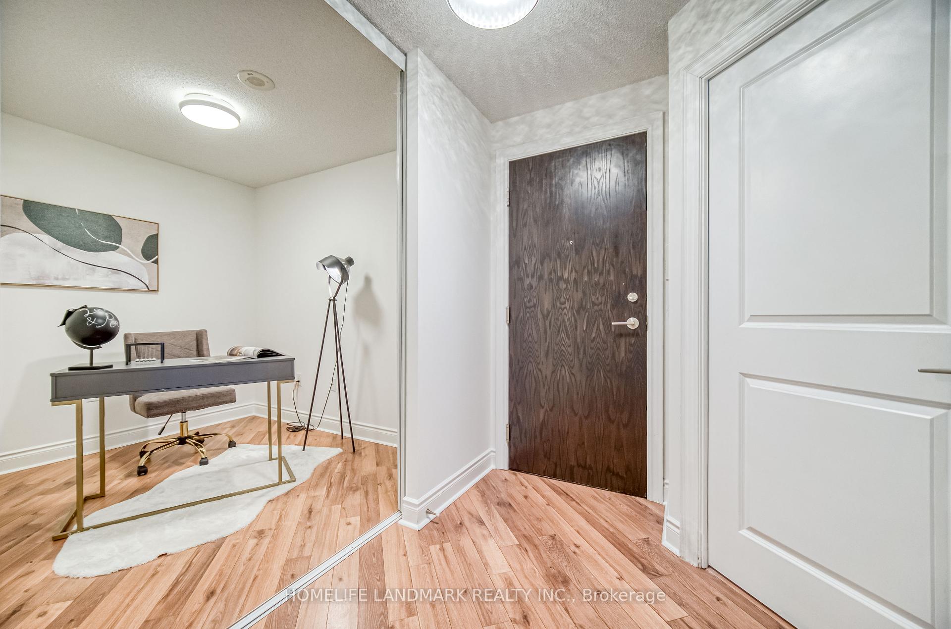 3 Bedrooms Condo at 500 Doris,  Toronto For sale