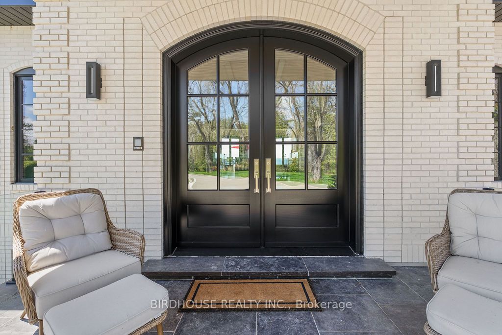 16 Garden Gate