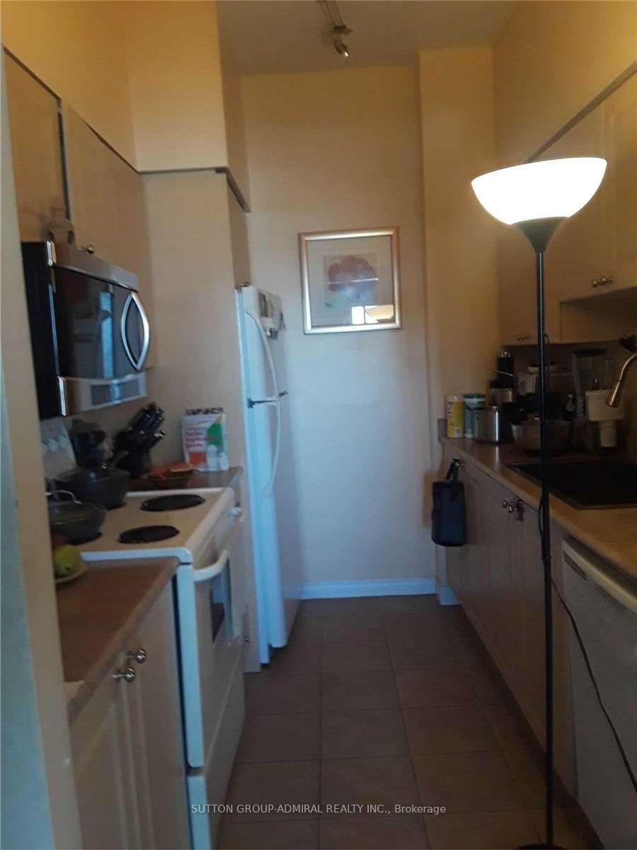 2 Bedrooms Condo at 2088 Lawrence, Toronto For sale