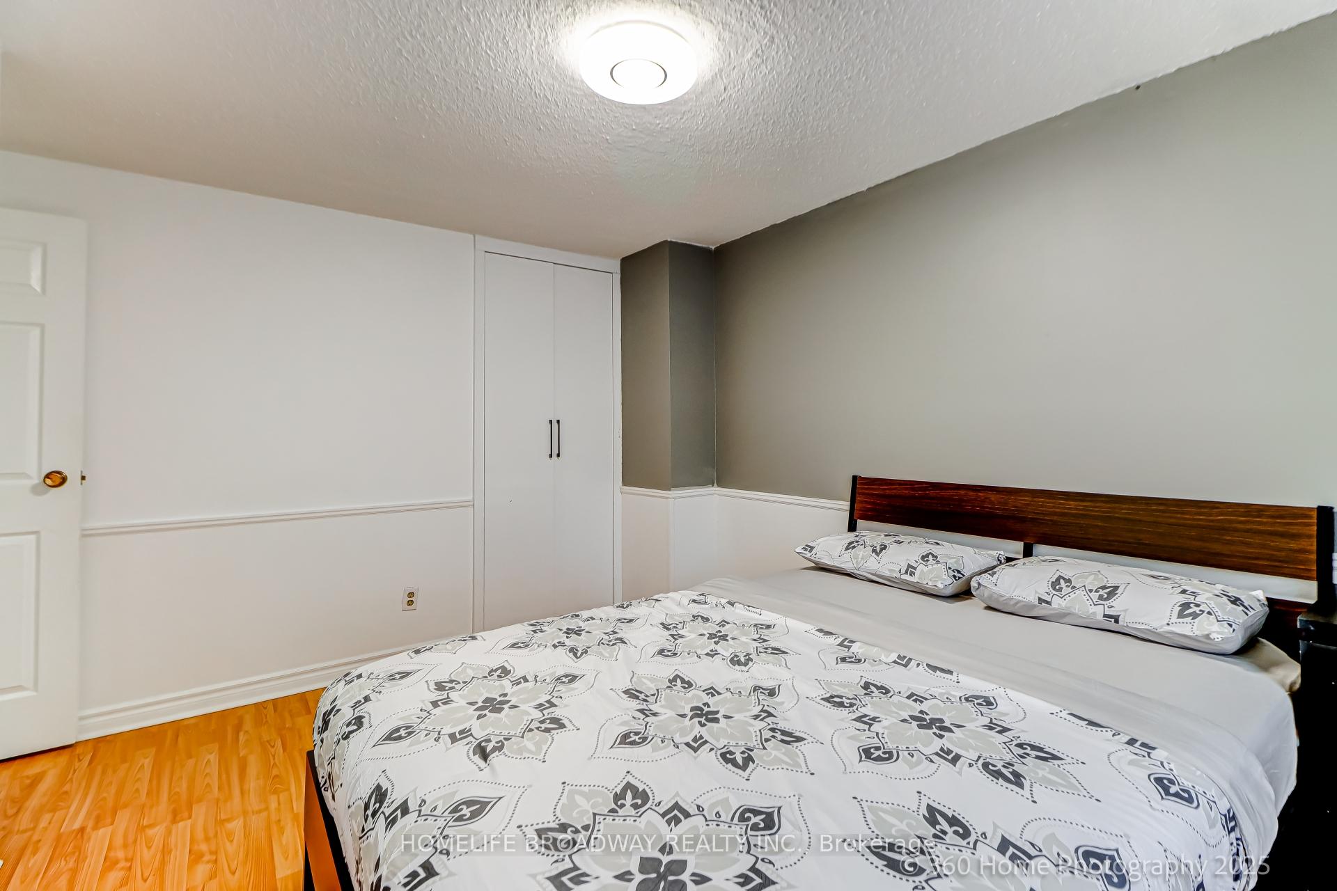 3 Bedrooms Condo at 51 Yellow Birch, Toronto For sale