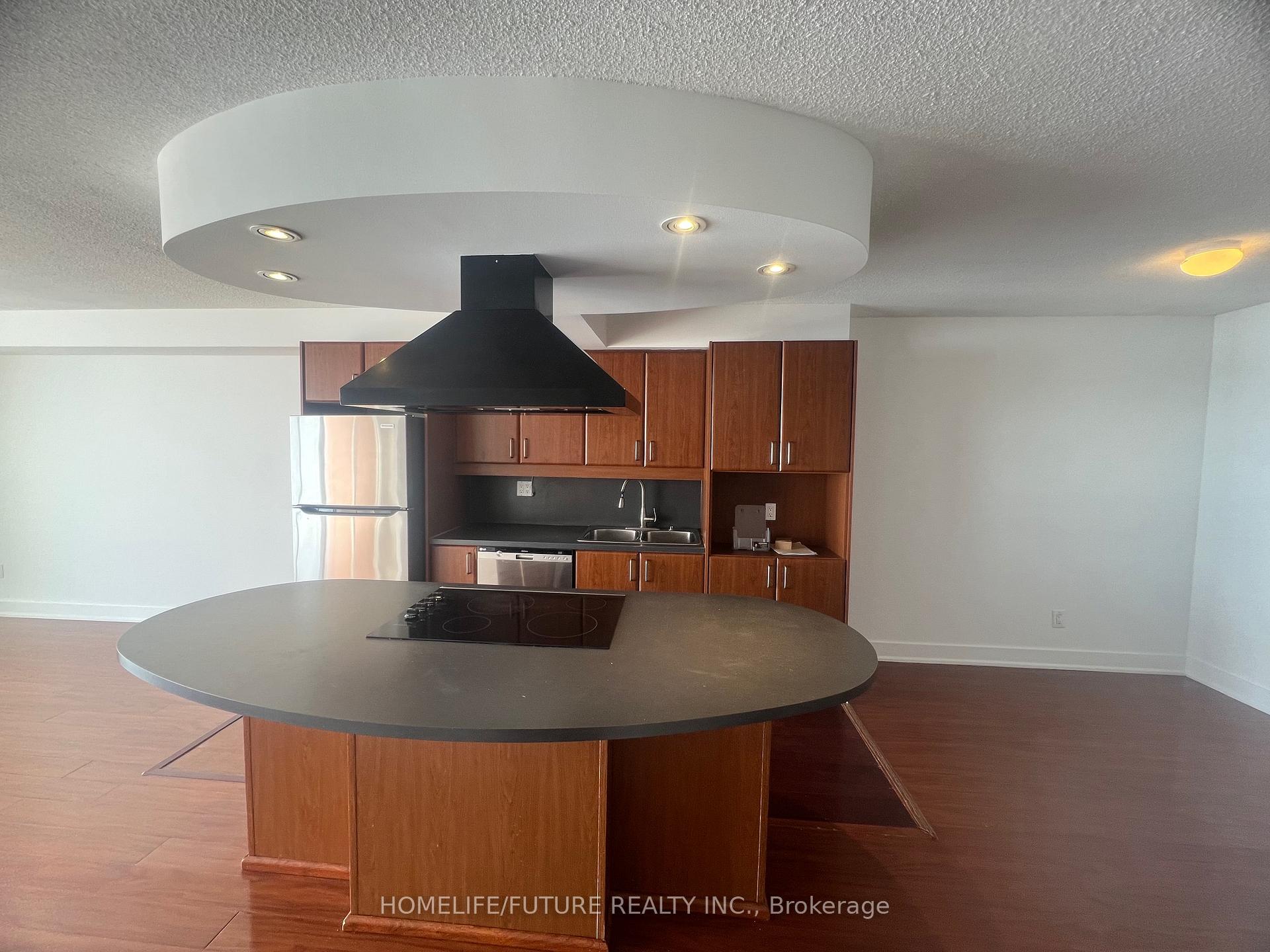 1 Bedroom Condo at 550 Queens,  Toronto For sale