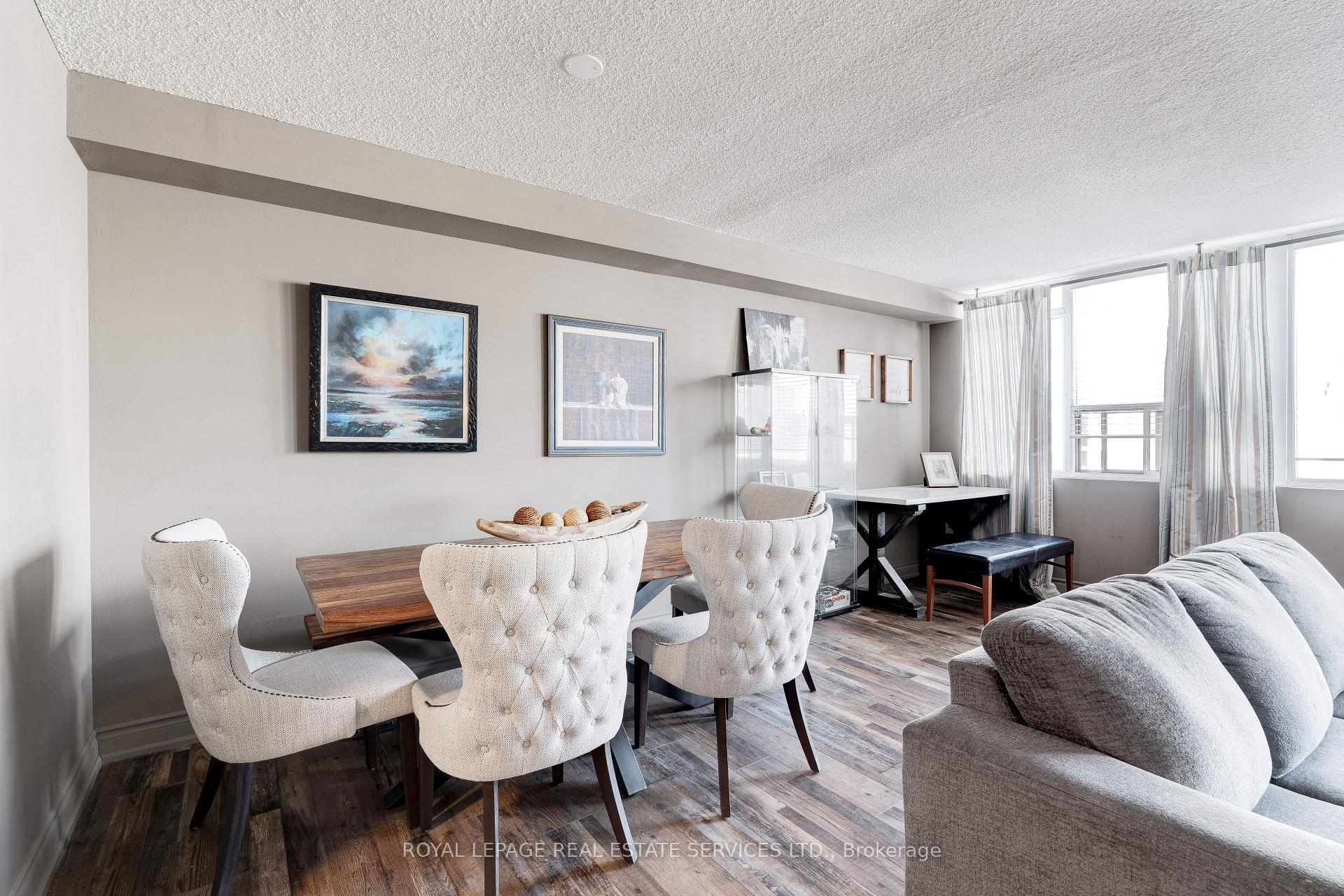 2 Bedrooms Condo at 120 Duke,  Hamilton For sale