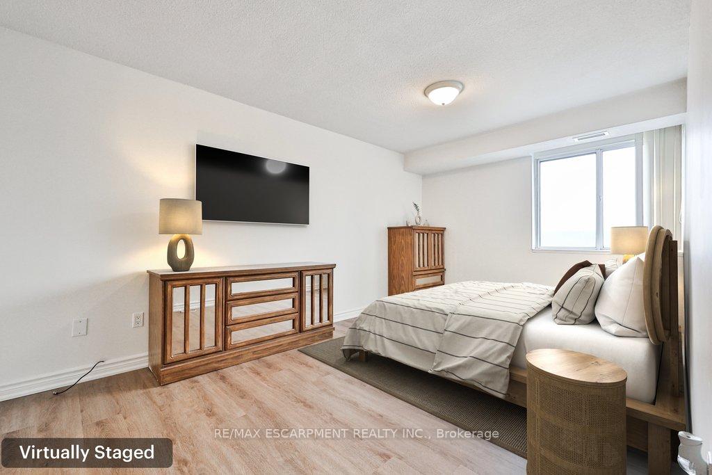 3 Bedrooms Condo at 301 FRANCES,  Hamilton For sale