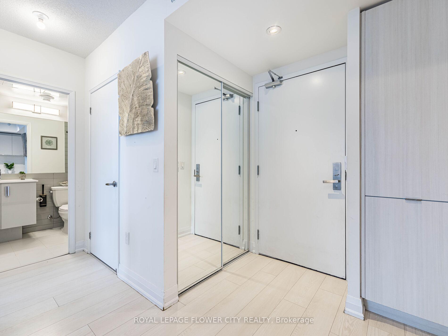 1 Bedroom Condo at 30 Gibbs, Toronto For sale