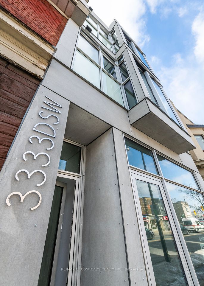3333 Dundas