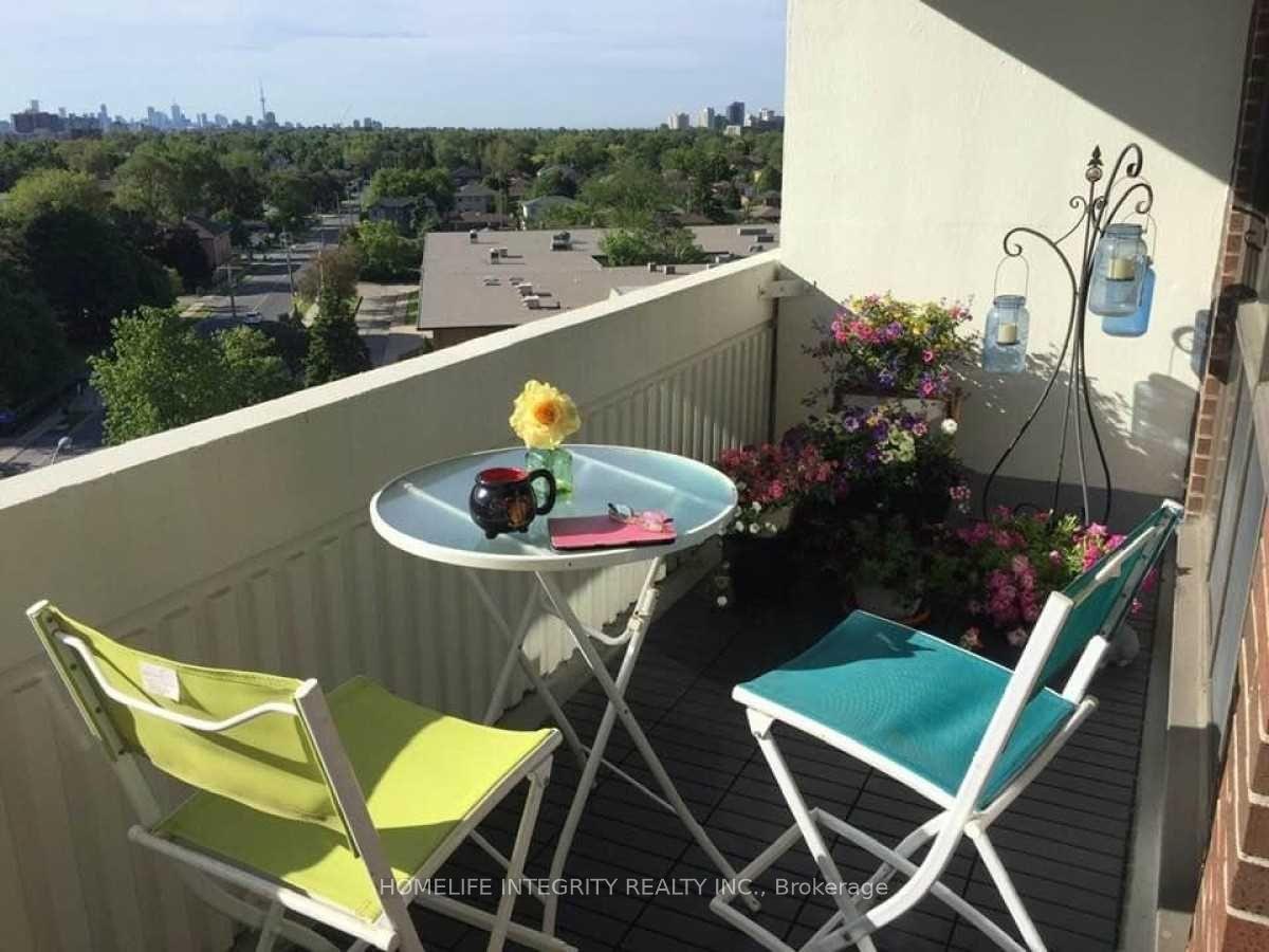 3 Bedrooms Condo at 150 Neptune, Toronto For sale