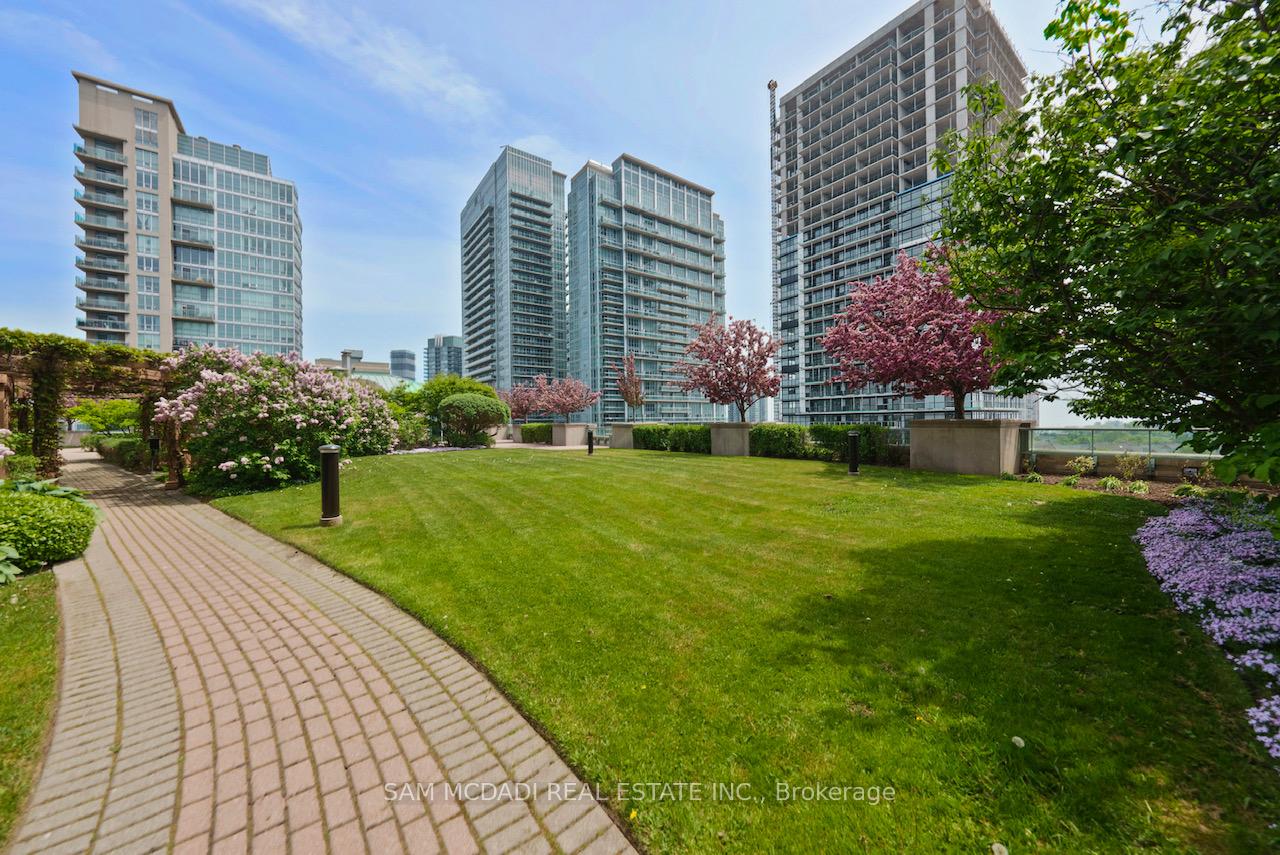 2 Bedrooms Condo at 250 Manitoba, Toronto For sale