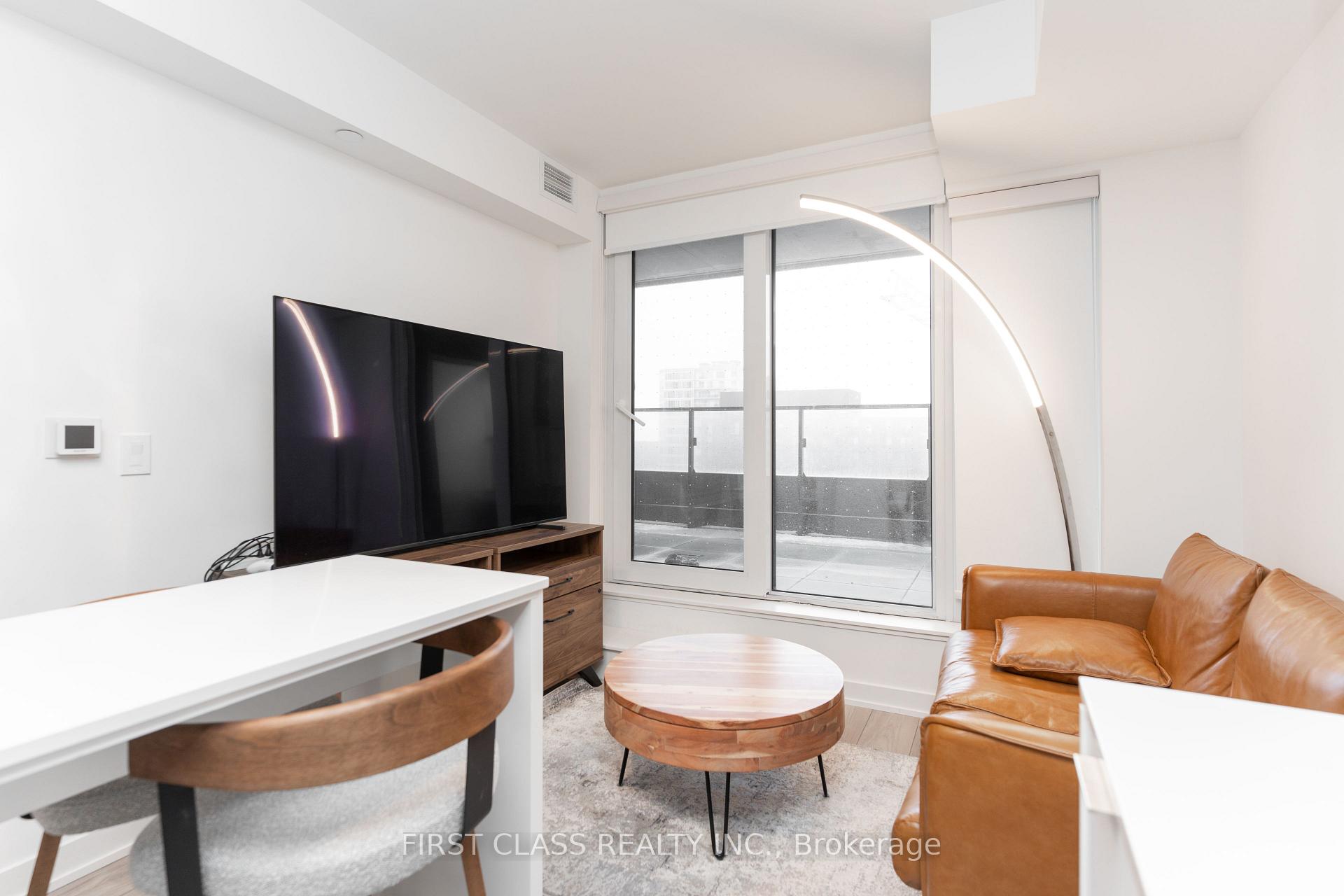 2 Bedrooms Condo at 8 Tippett Rd, Toronto For sale