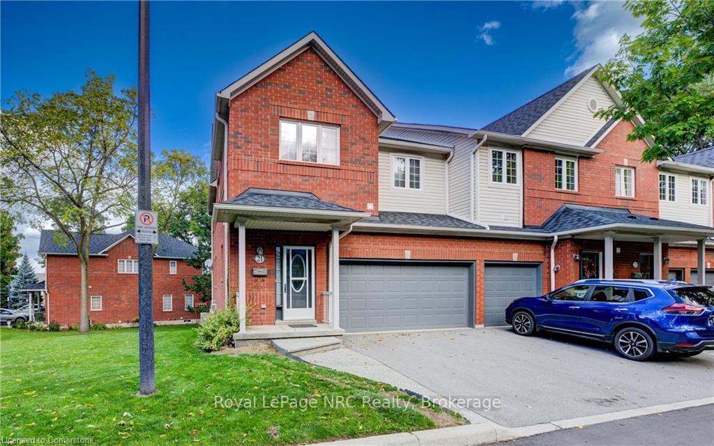 3 Bedrooms Condo at 120 Beddoe, Hamilton For sale