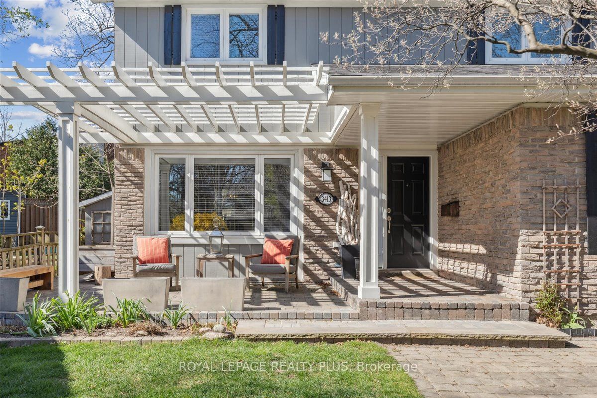 3413 Autumnleaf Crescent