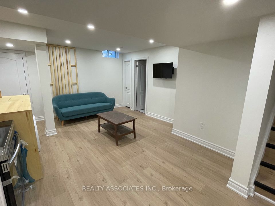 35 Vettese Court, Markham, ON L6B 0V6