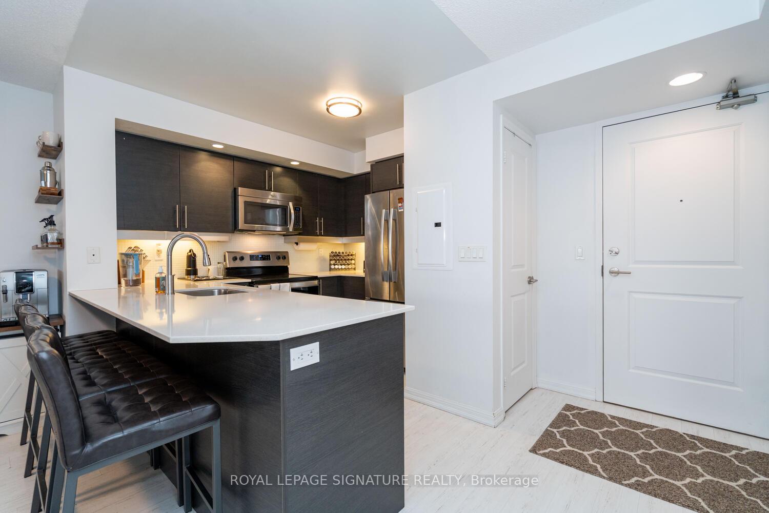 2 Bedrooms Condo at 75 East Liberty, Toronto For sale