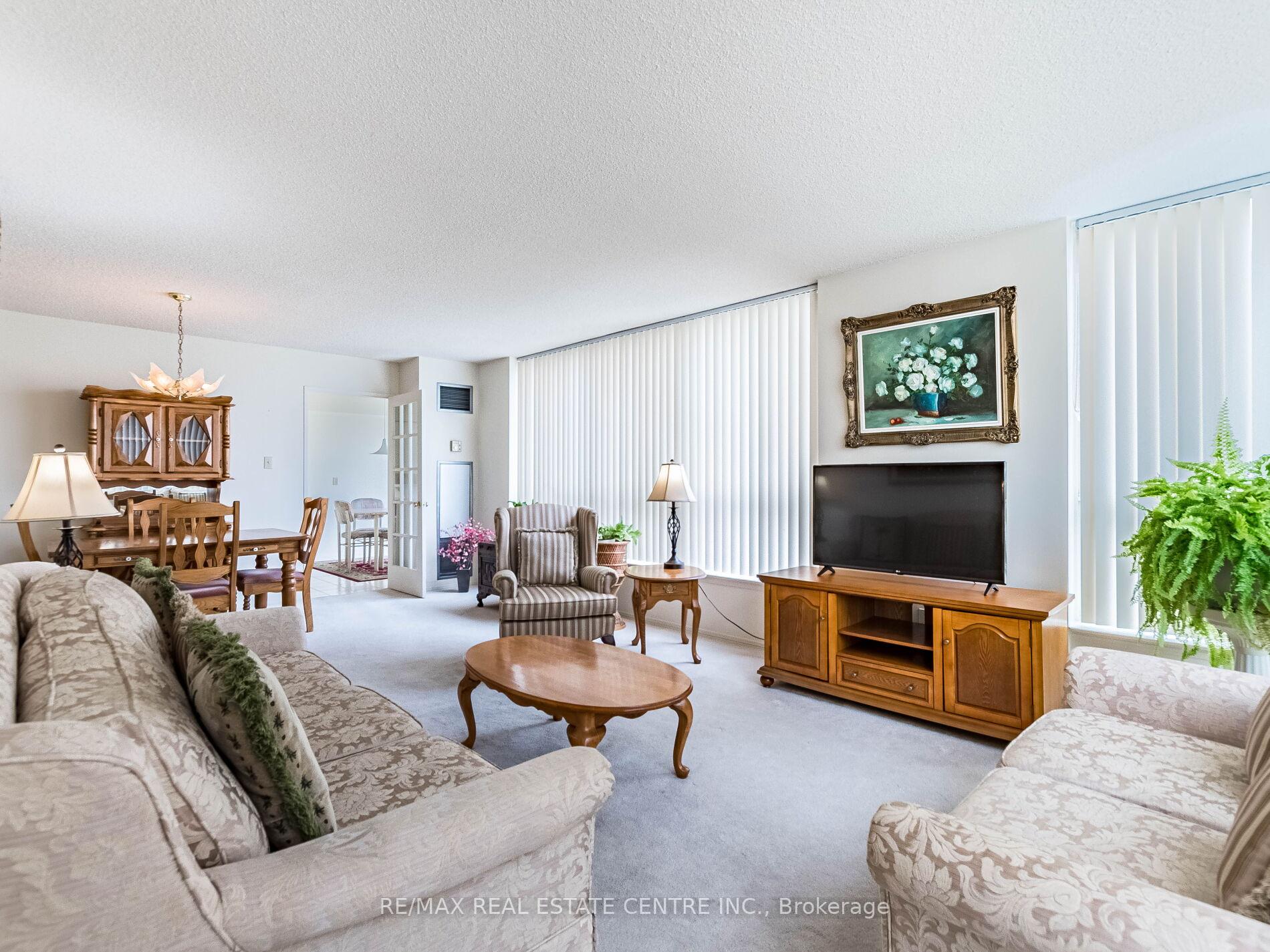 1 Bedroom Condo at 55 Elm, Mississauga For sale