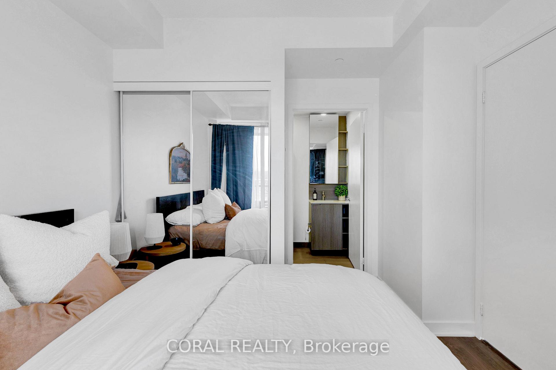 2 Bedrooms Condo at 170 Sumach, Toronto For sale