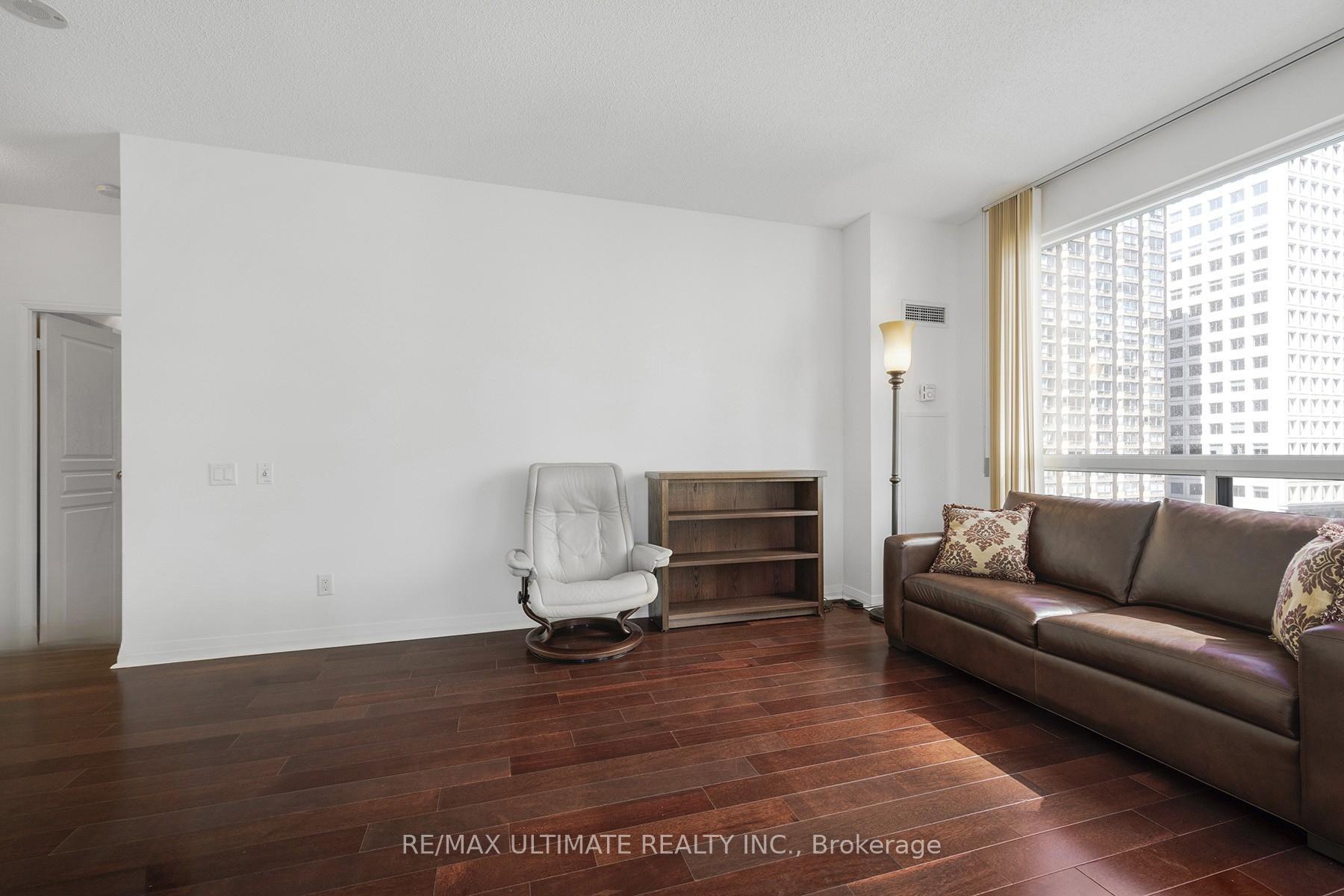 2 Bedrooms Condo at 1121 Bay, Toronto For sale