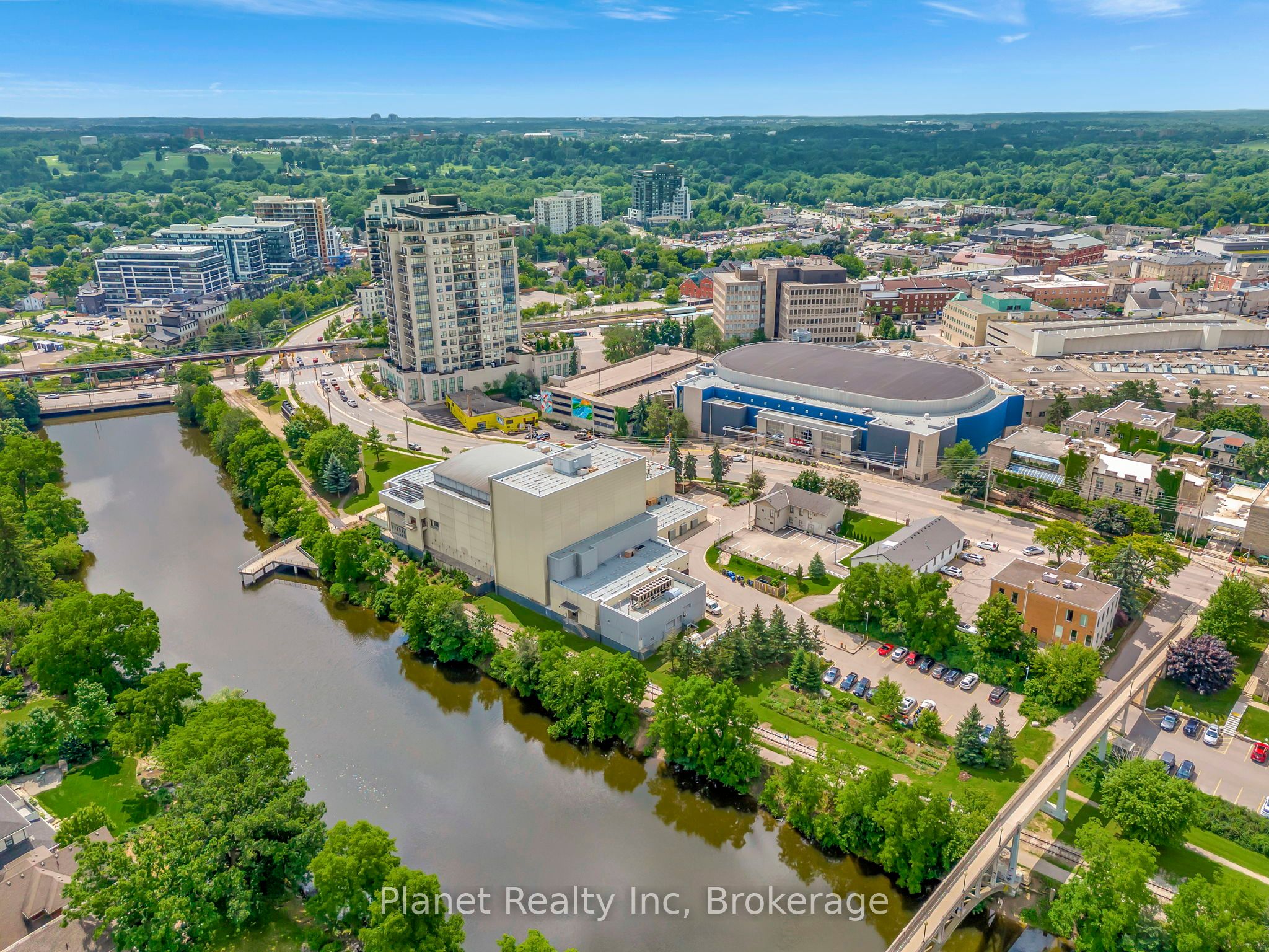 160 Macdonell Street, #906