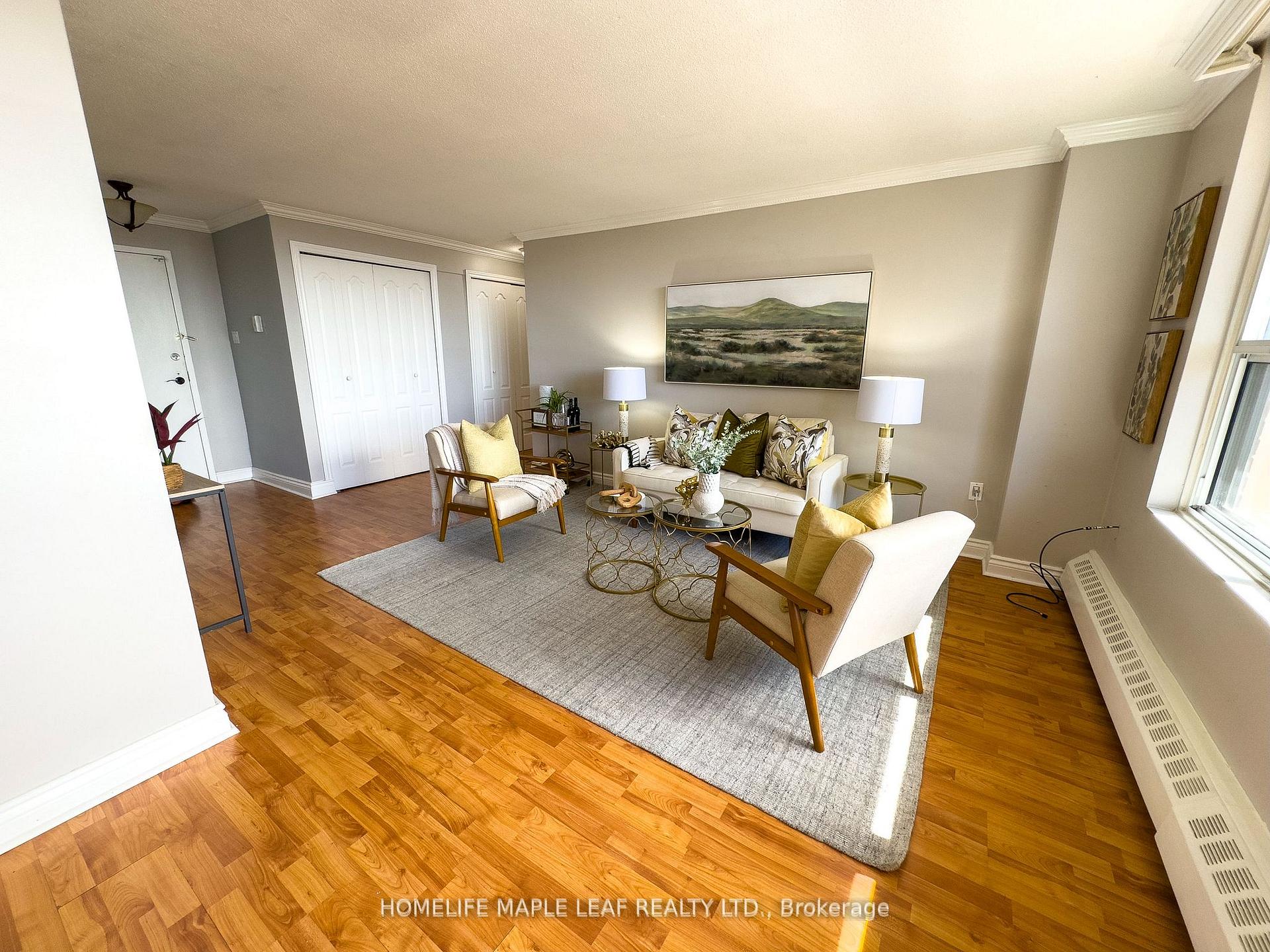 3 Bedrooms Condo at 3120 Kirwin, Mississauga For sale