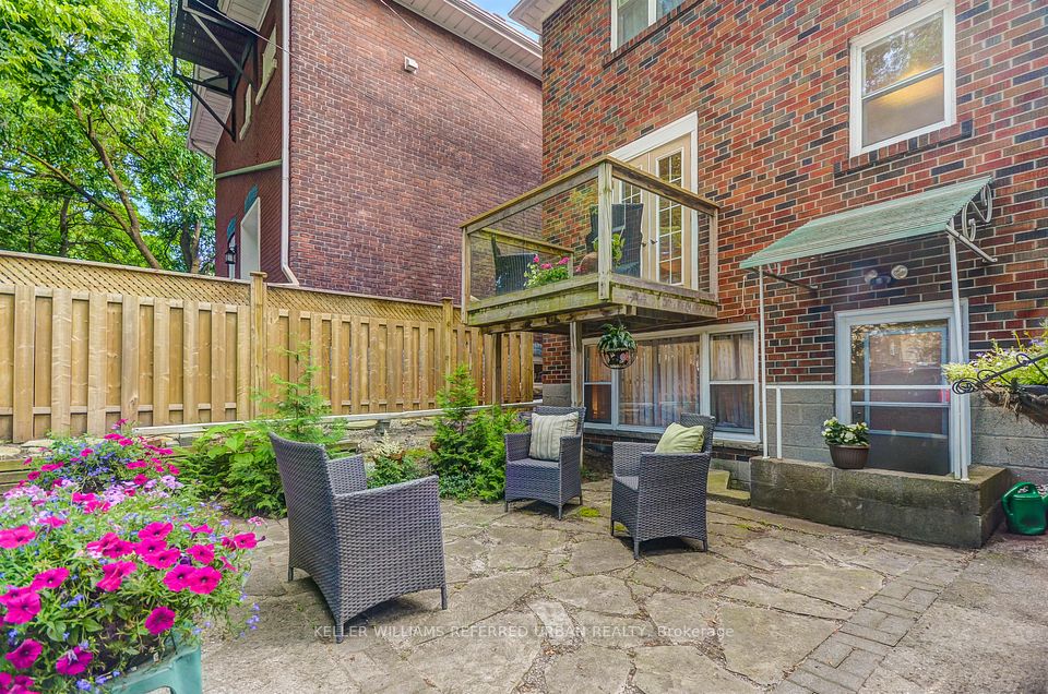 407 Woodbine Avenue