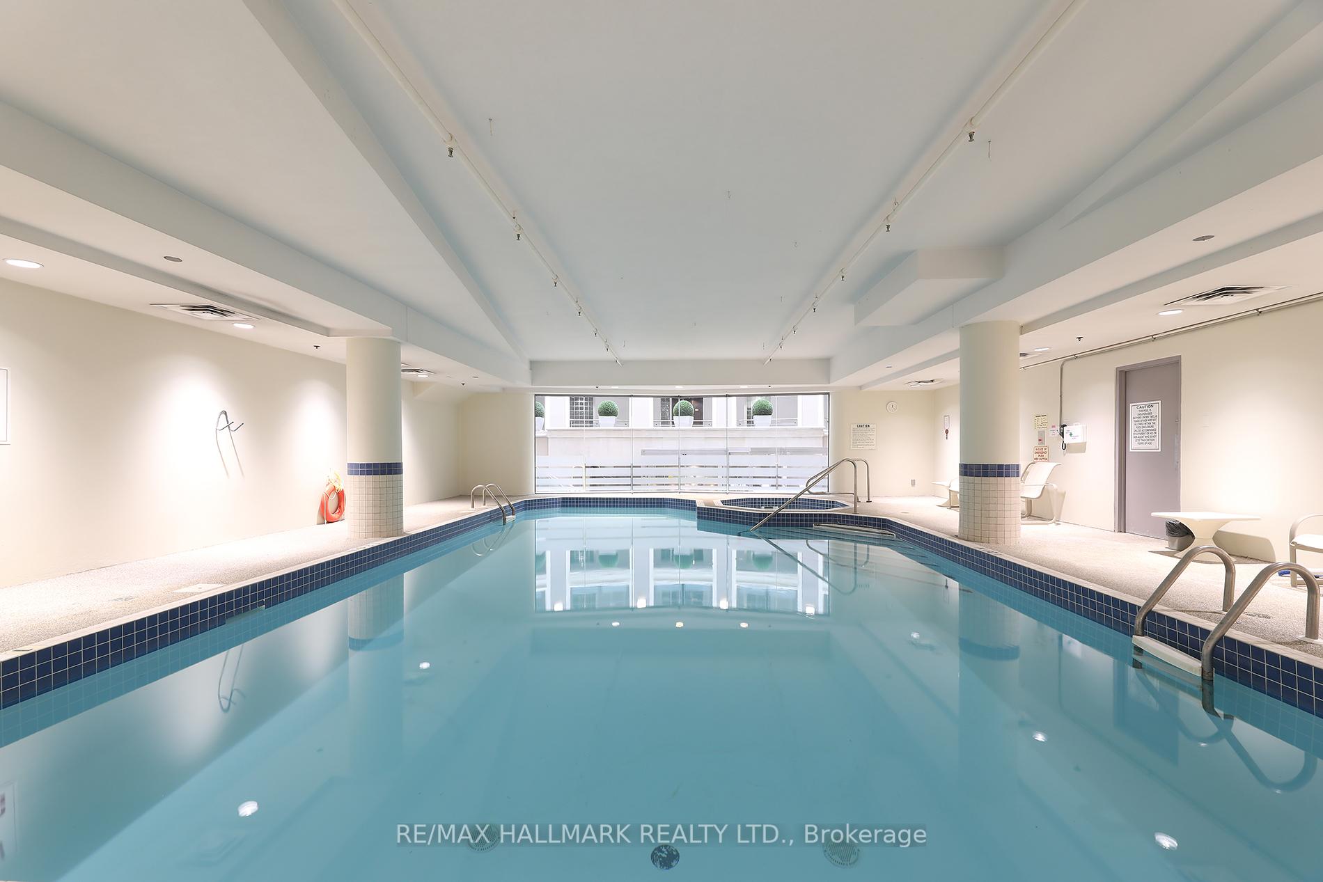 2 Bedrooms Condo at 2727 Yonge, Toronto For sale