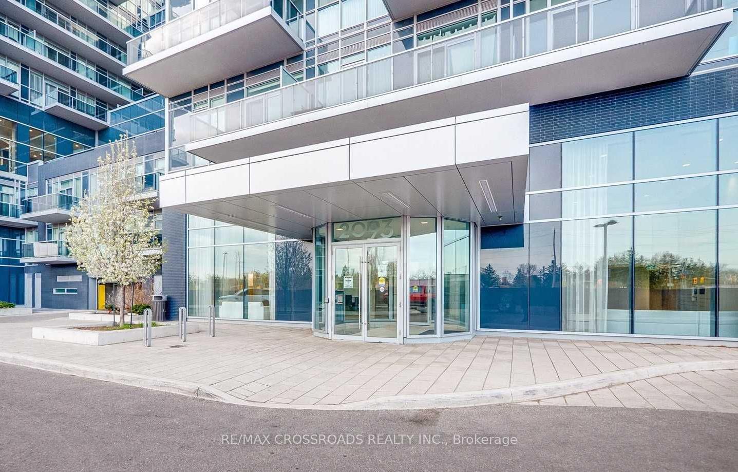 2 Bedrooms Condo at 2093 Fairview,  Burlington For sale