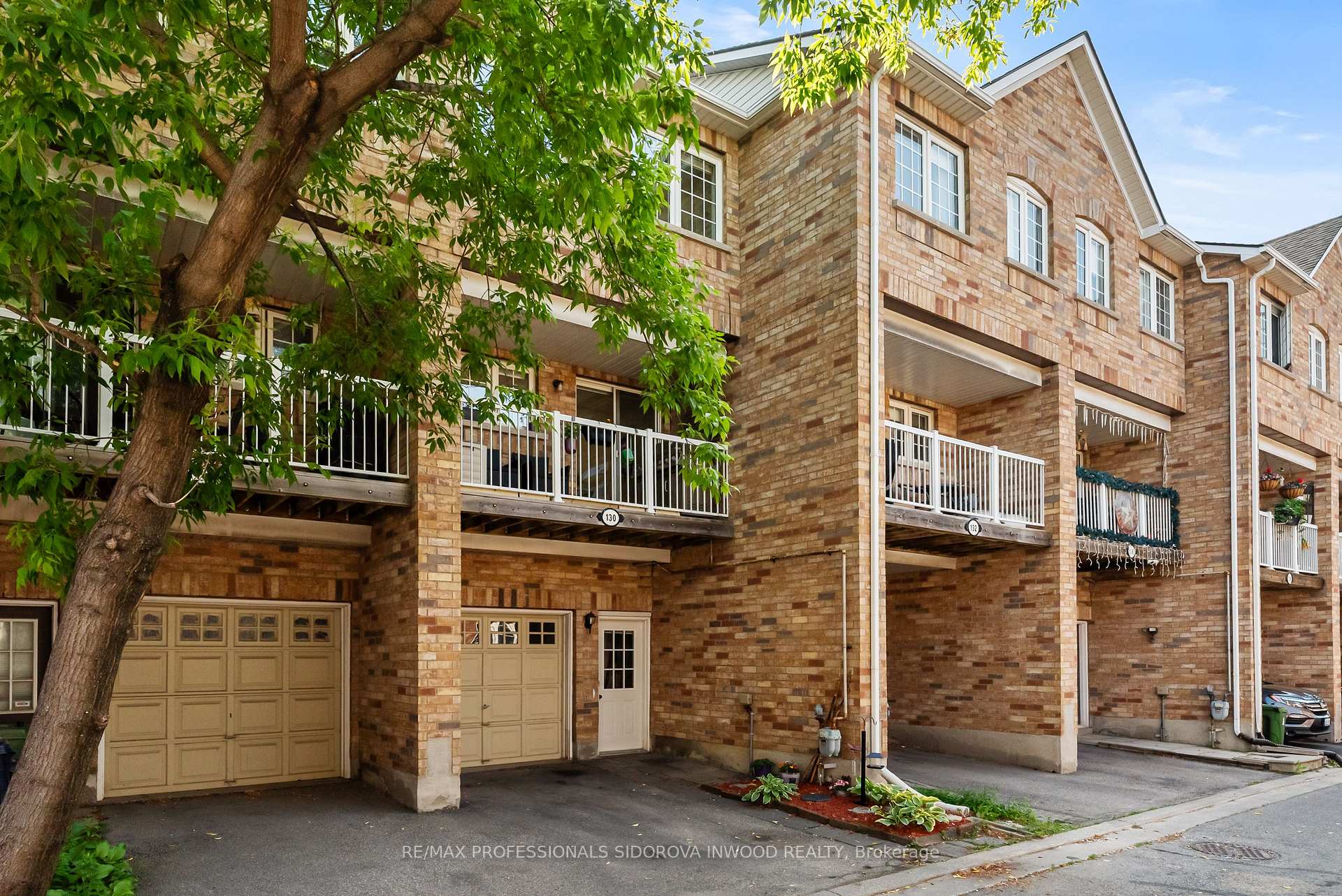 3 Bedrooms Condo at 130 Brickworks, Toronto For sale
