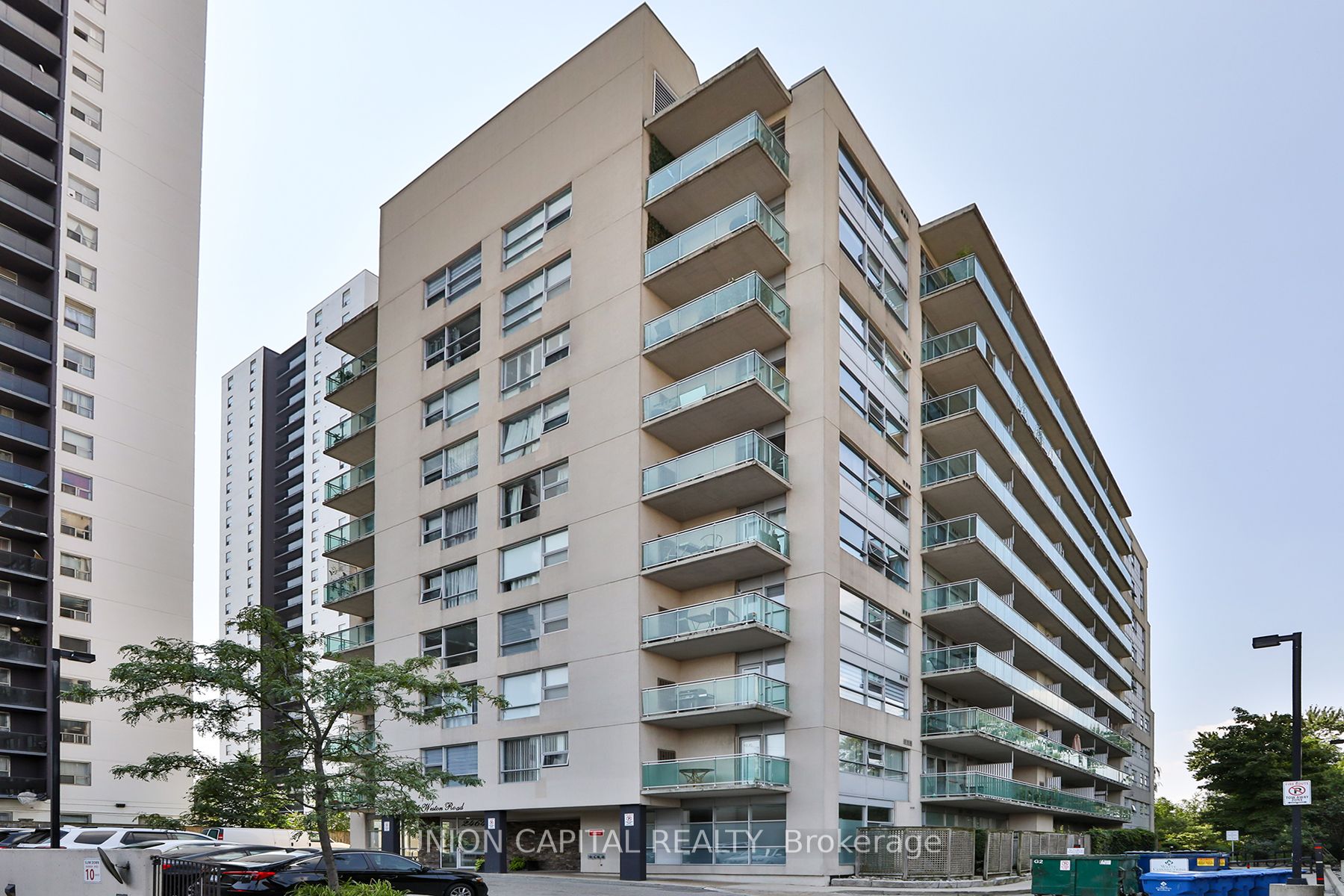 #810 - 2464 Weston Road, Toronto, ON M9N 0A2