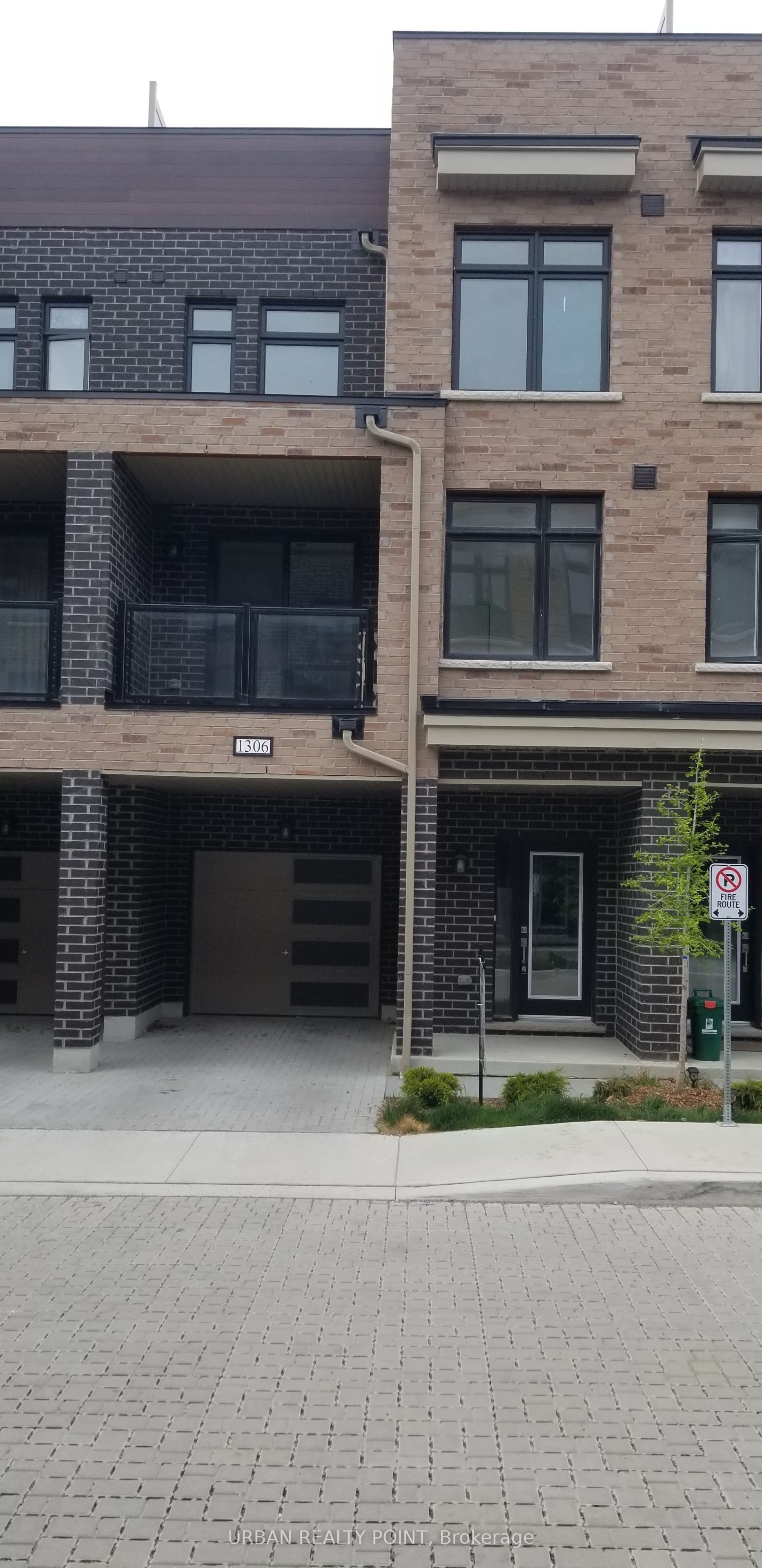 #1306 - 1865 Pickering Parkway, Pickering, ON L1V 0H2