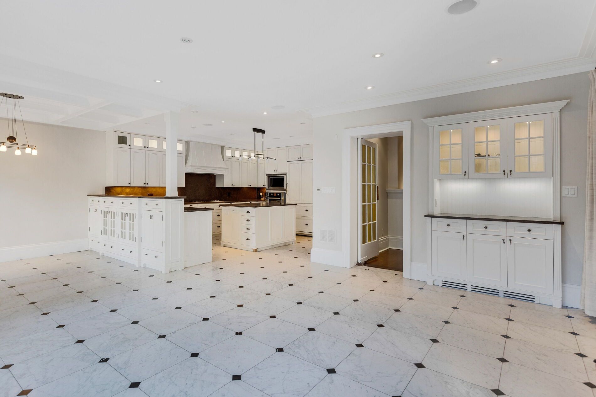 8 Binscarth Road