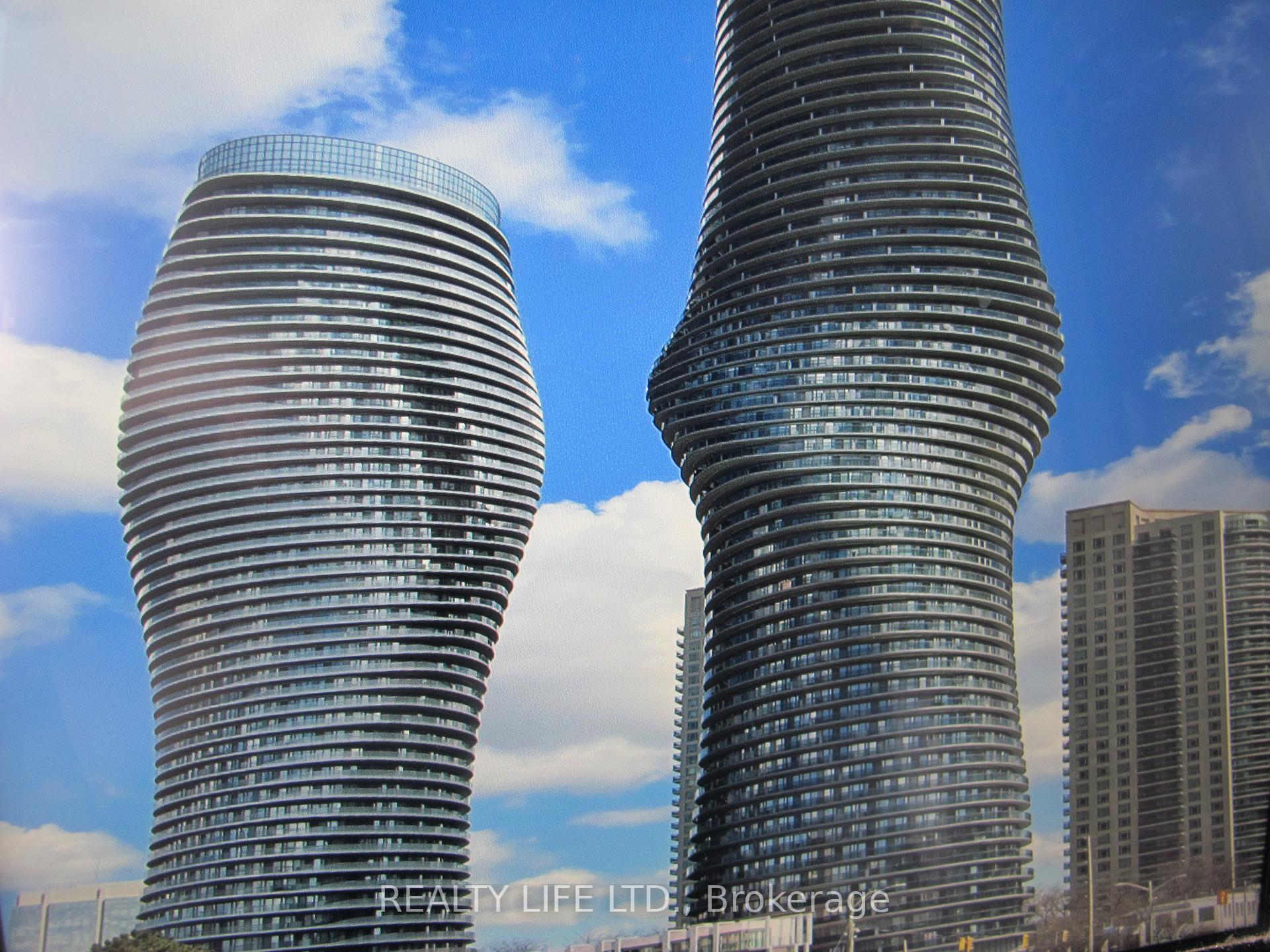 2 Bedrooms Condo at 60 Absolute, Mississauga For sale