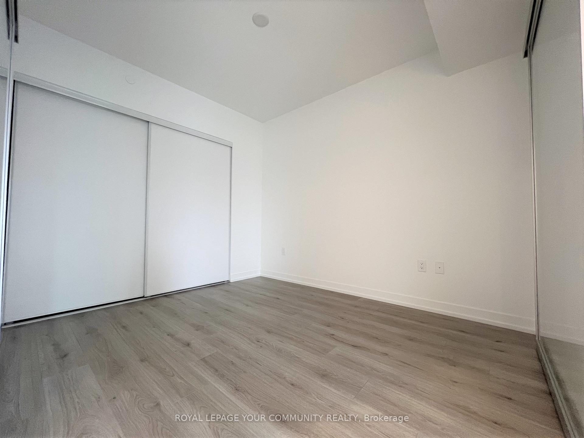 2 Bedrooms Condo at 395 Bloor,  Toronto For sale