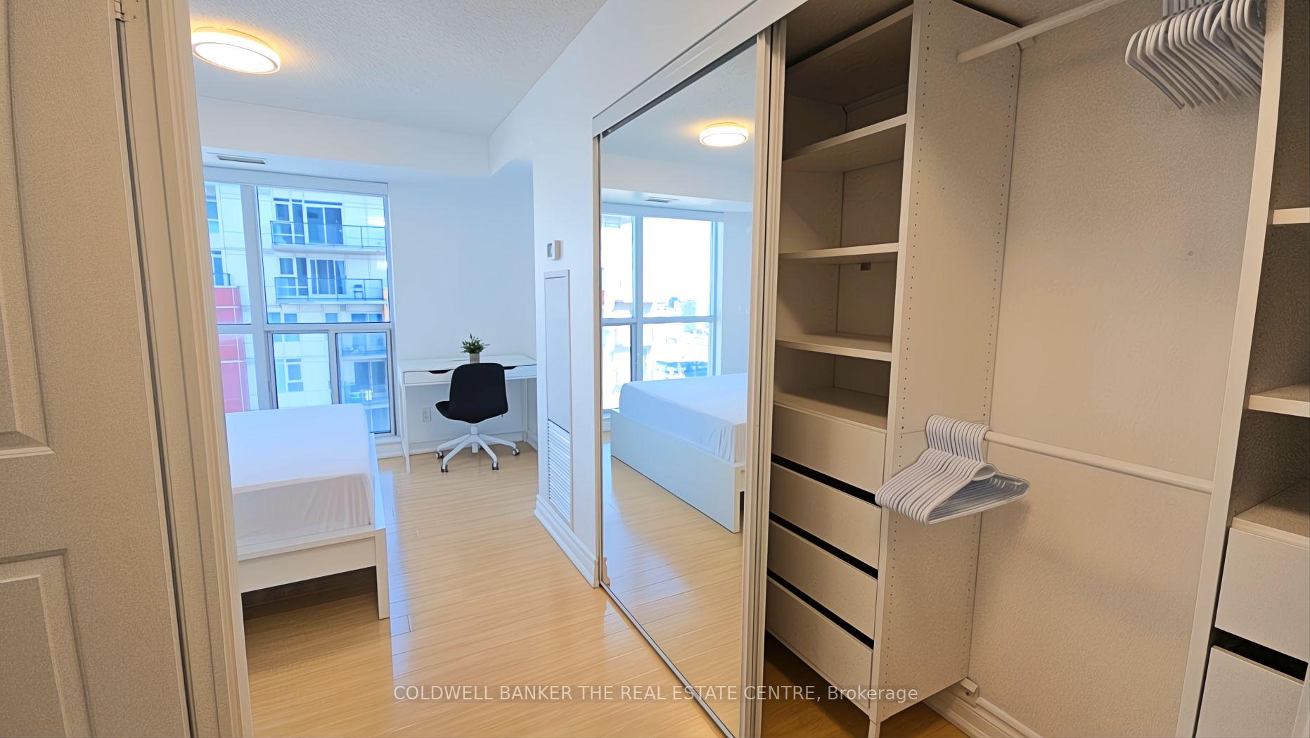 3 Bedrooms Condo at 50 Town Centre, Toronto For sale