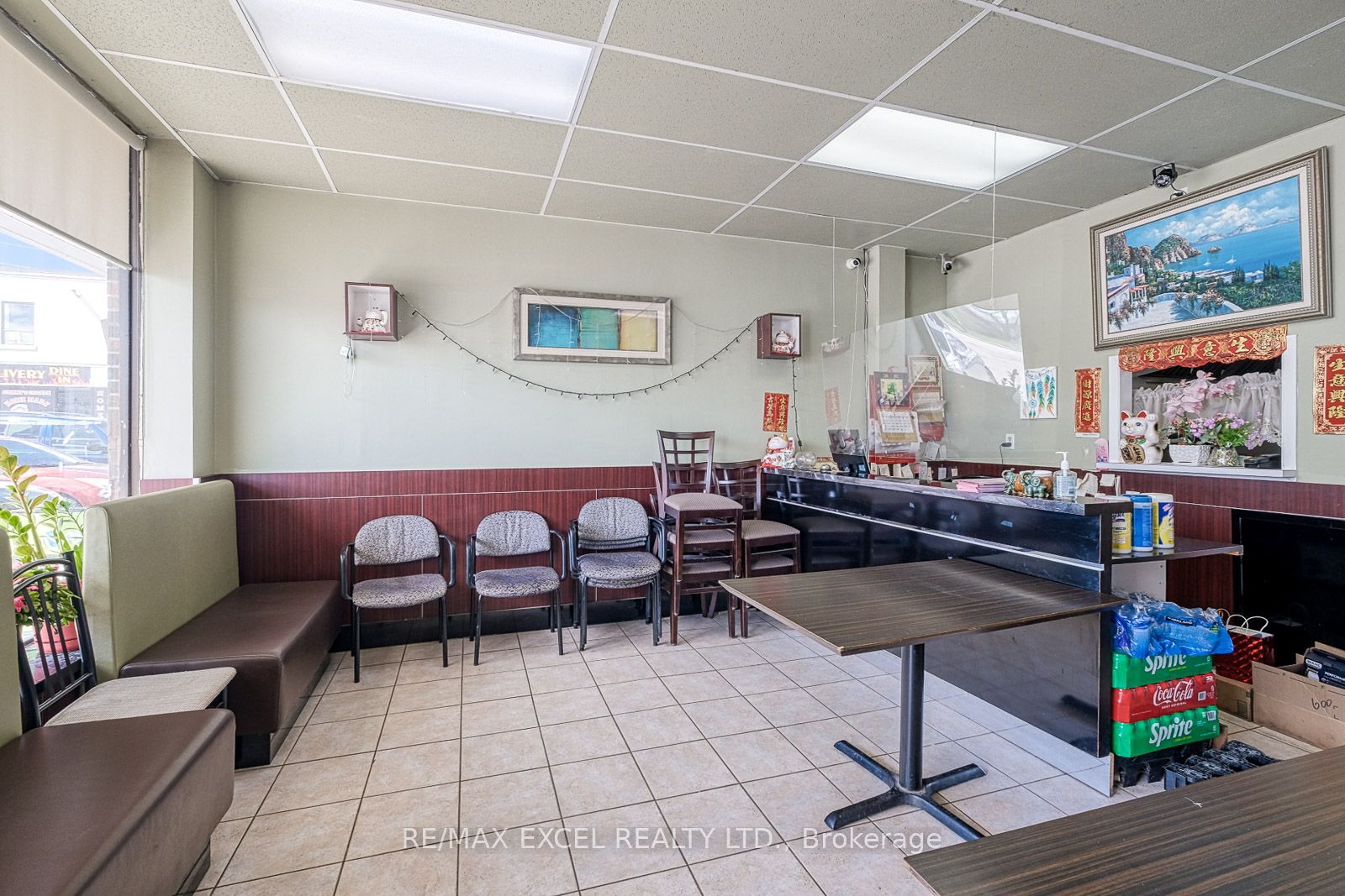 213 The Queensway Road S, #9