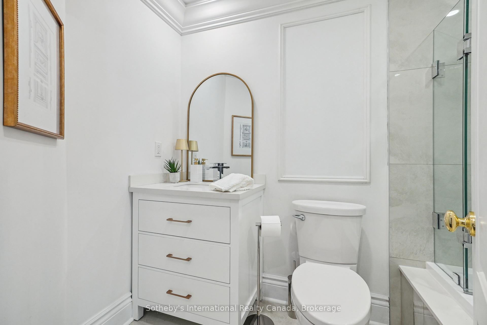 2 Bedrooms Condo at 35 Duke, Hamilton For sale