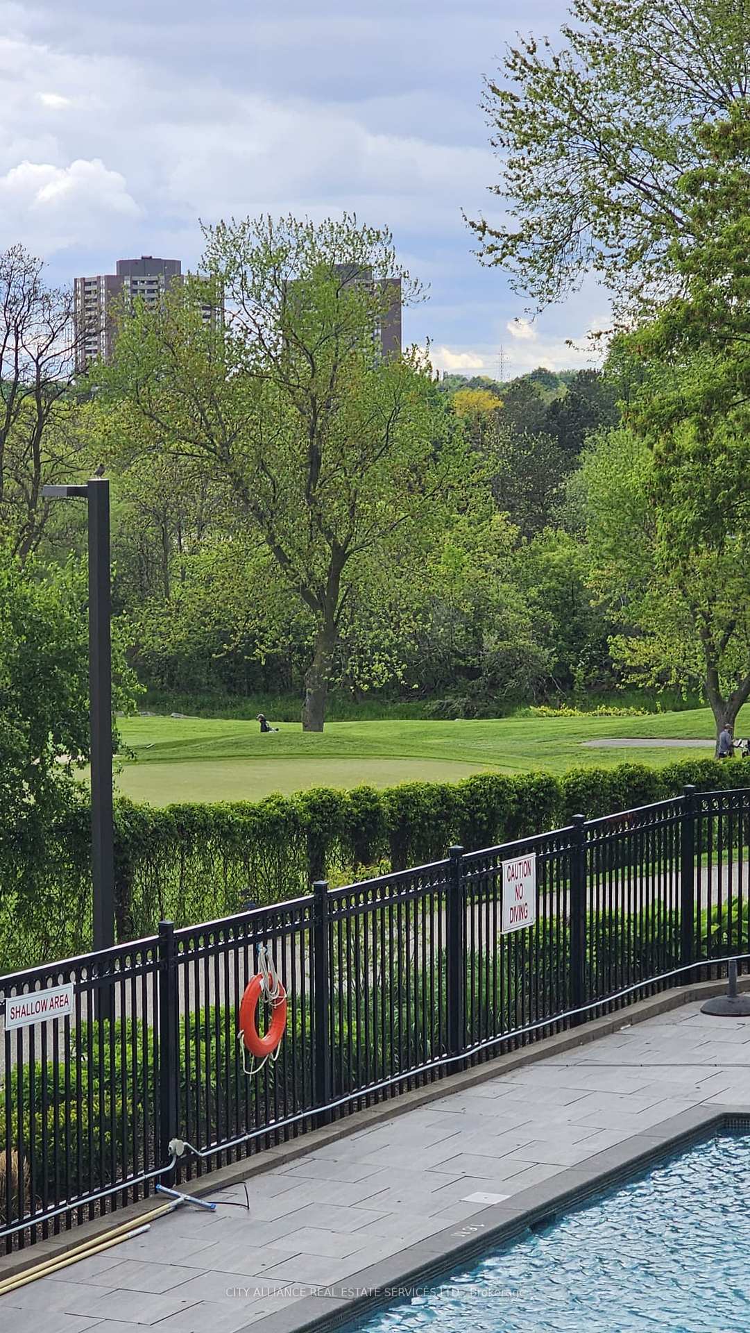 2 Bedrooms Condo at 284 Mill, Toronto For sale