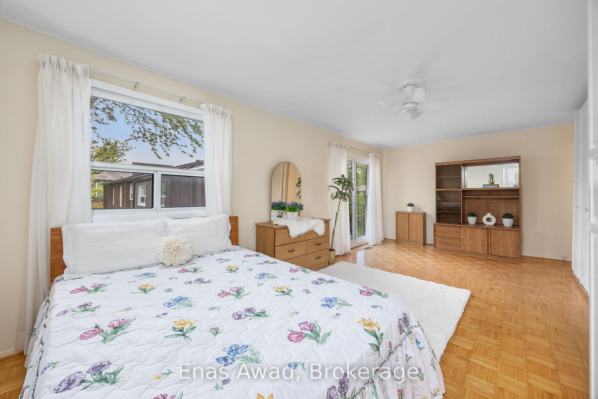 3 Bedrooms Condo at 74 Black Hawk, Toronto For sale