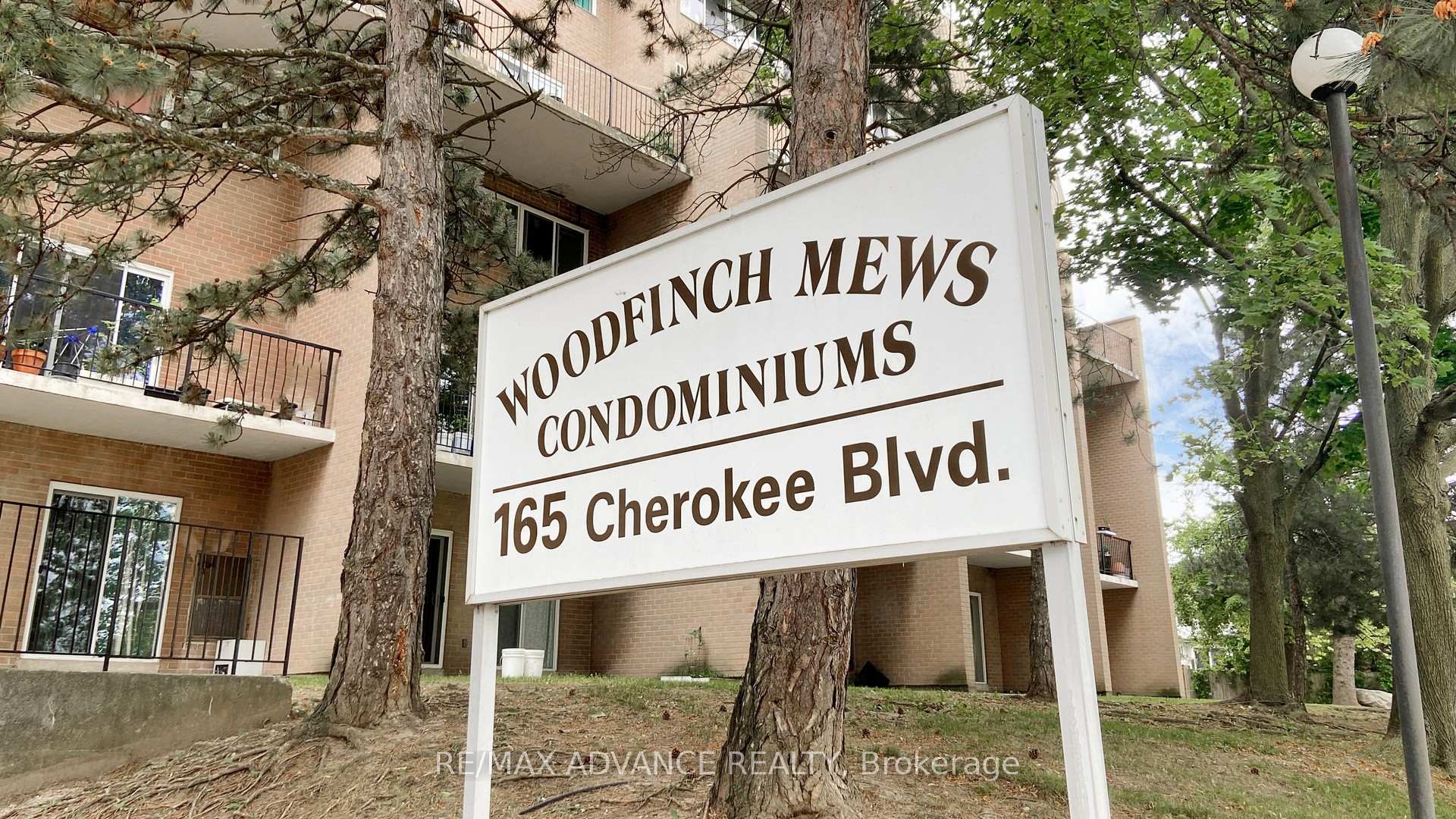 4 Bedrooms Condo at 165 Cherokee, Toronto For sale